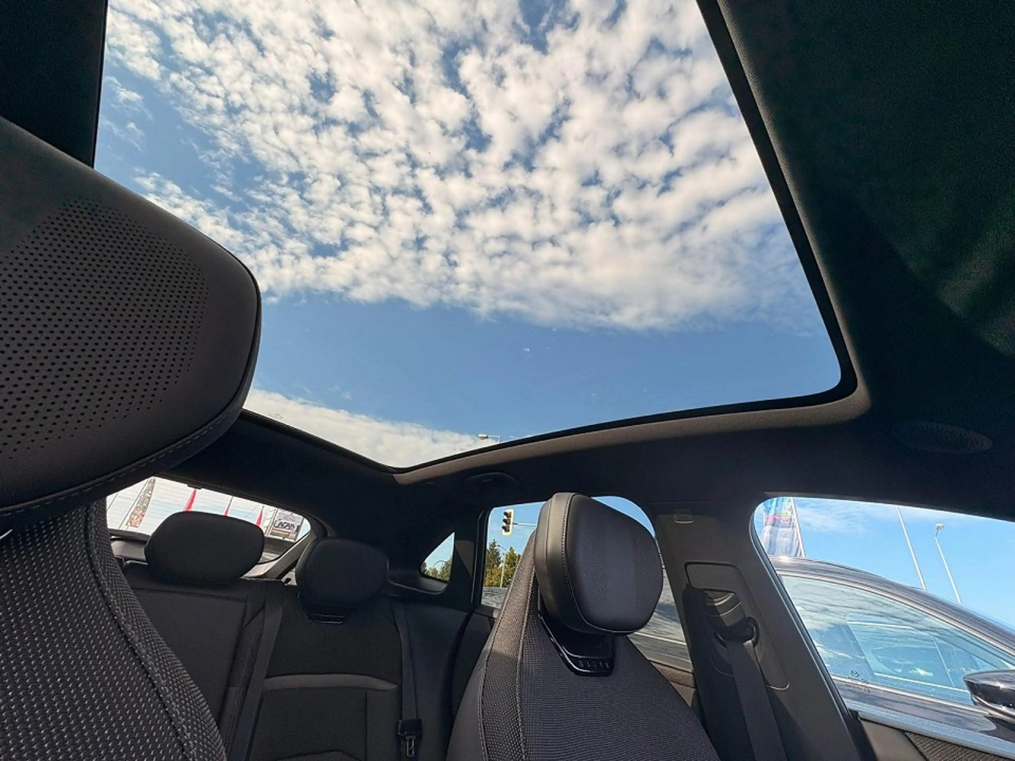 Mazda CX-6e EV 258PS TAKUMI — photo 12