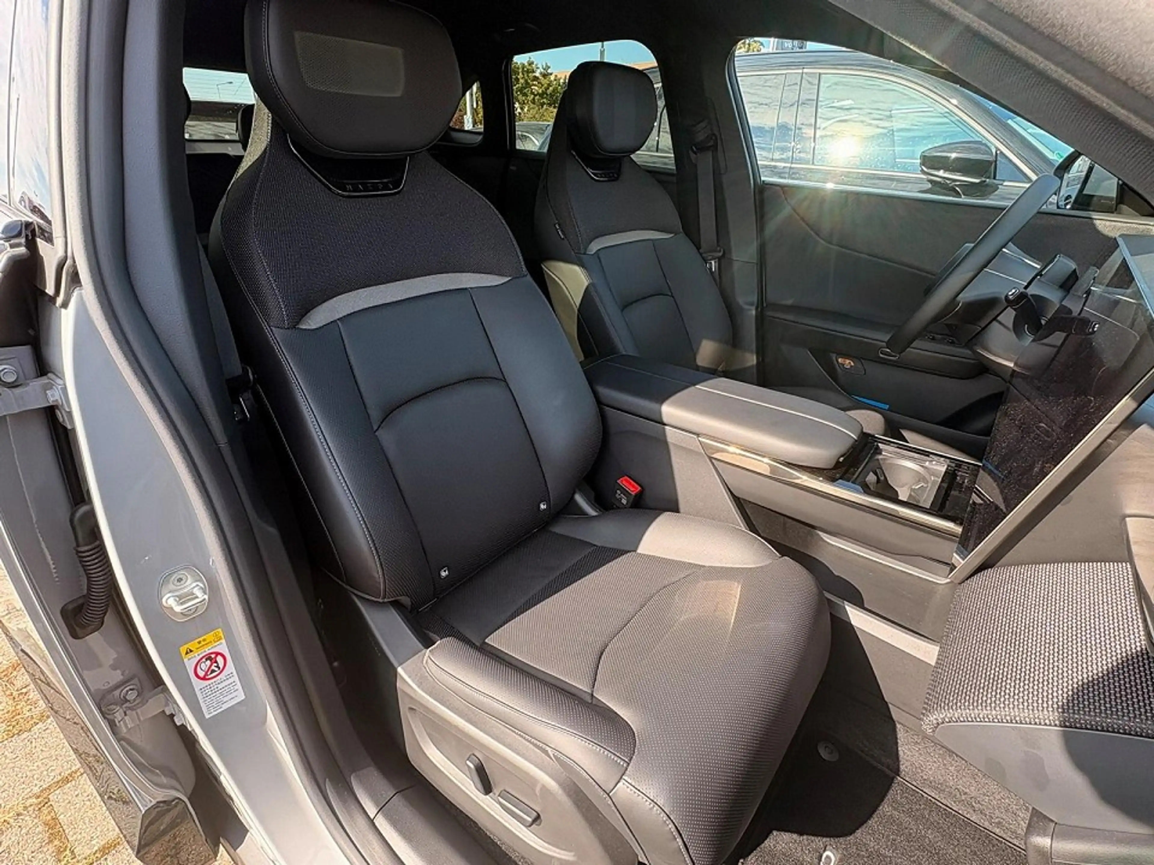 Mazda CX-6e EV 258PS TAKUMI — photo 4