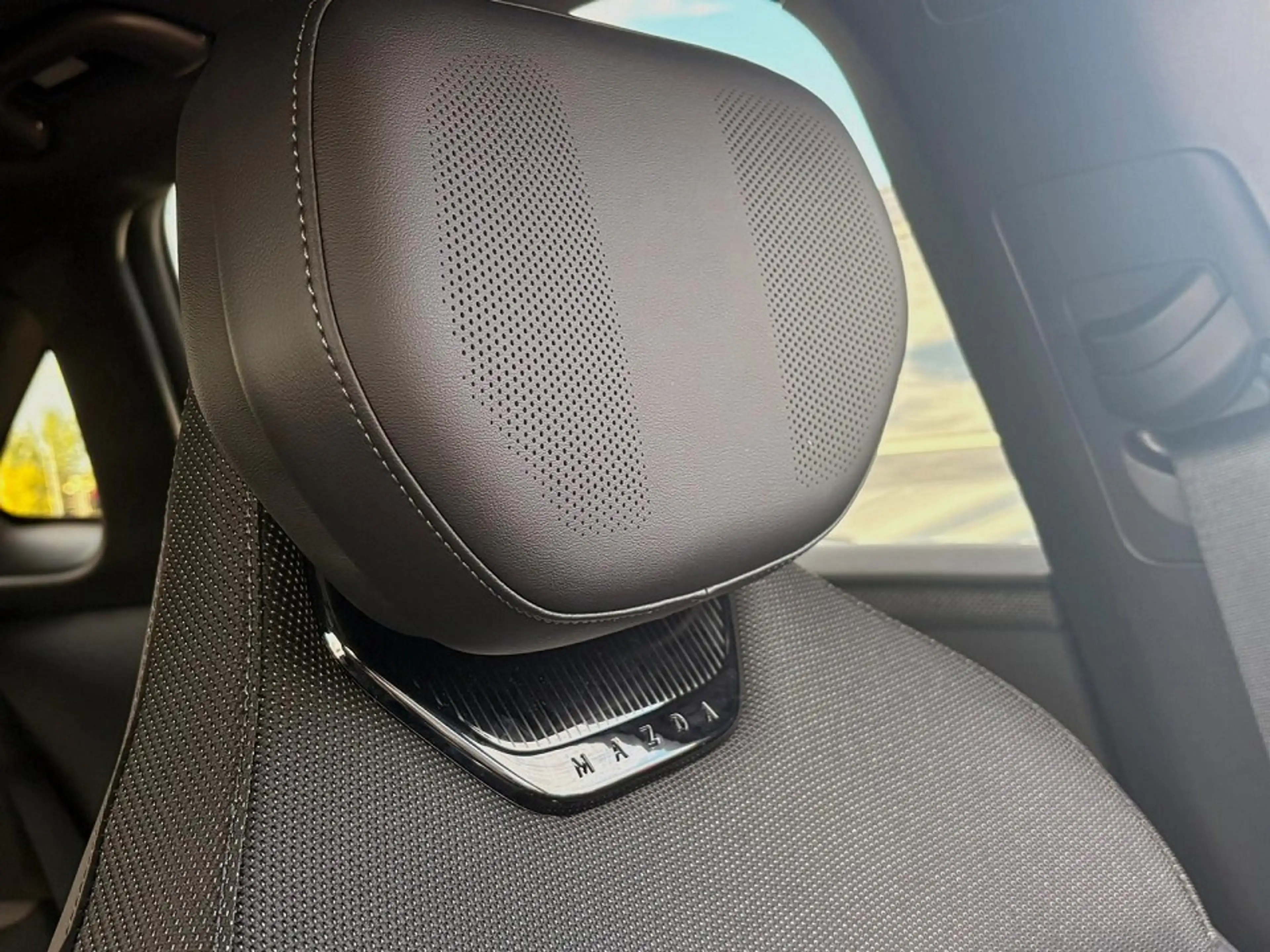 Mazda CX-6e EV 258PS TAKUMI — photo 11
