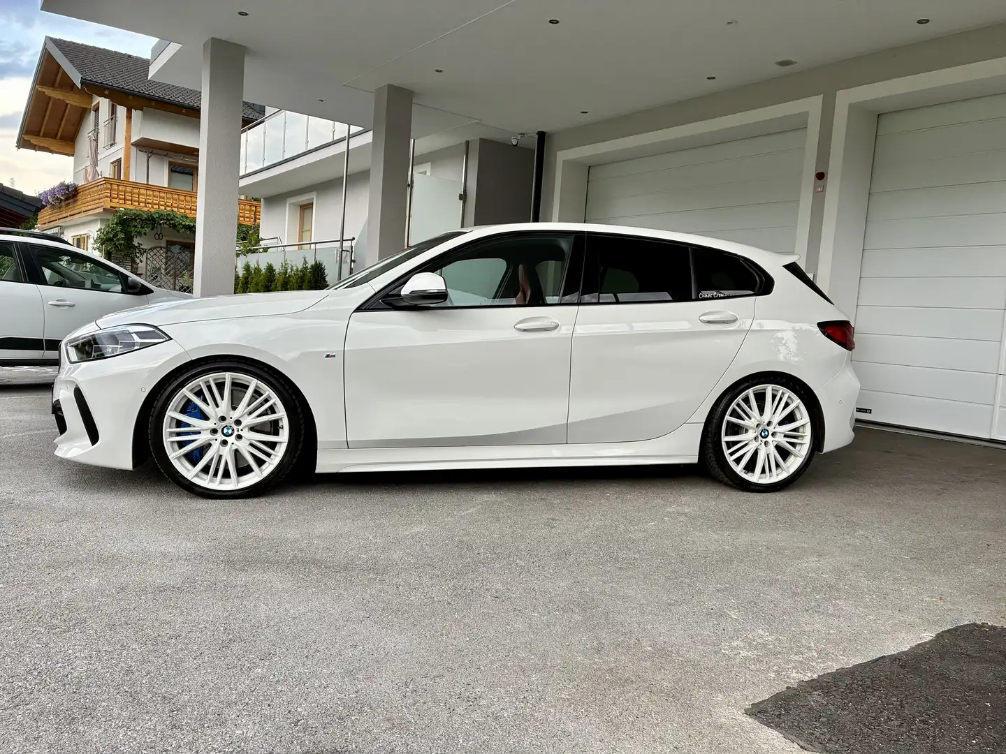 BMW 120 120d xDrive M Sport Aut. Weiß - 2
