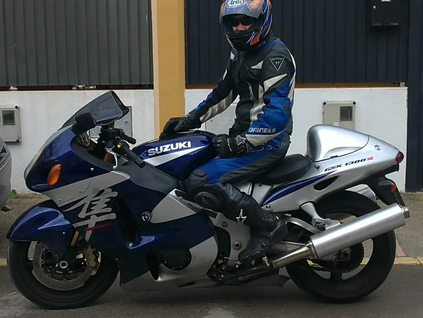 Suzuki Hayabusa GSX 1300 R Azul - 1
