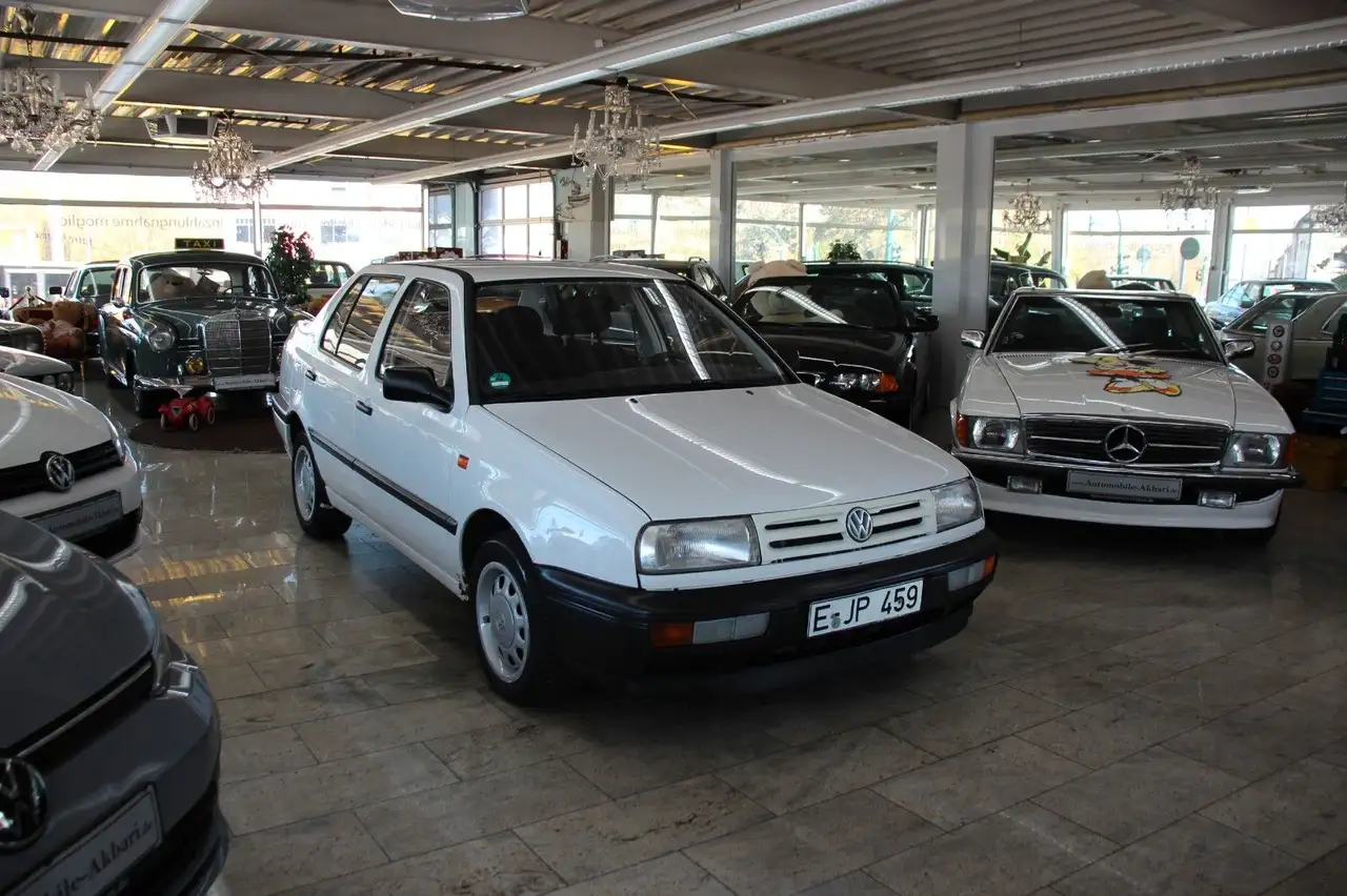 Volkswagen Vento 1.8 CL *H-Zulassung*, foto 2