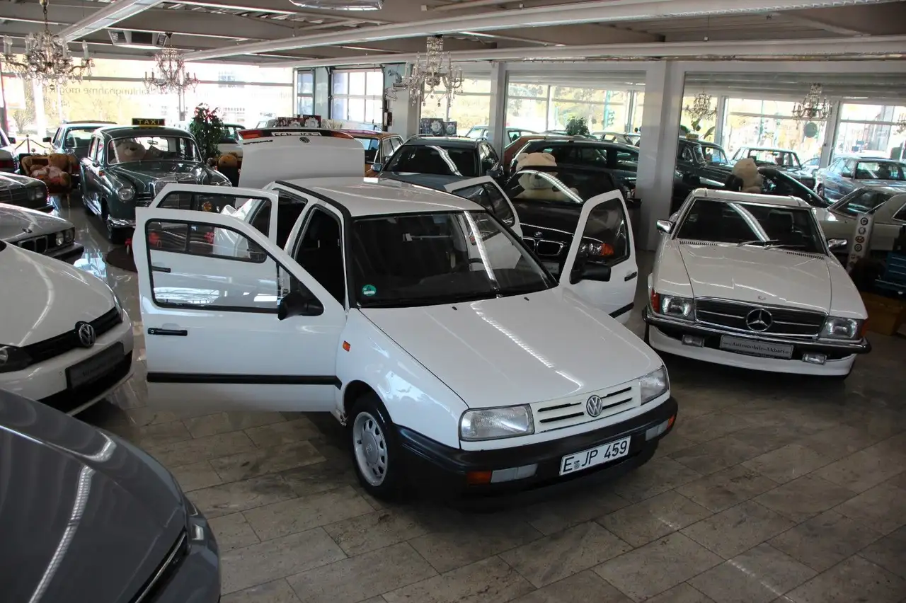 Volkswagen Vento 1.8 CL *H-Zulassung*, foto 9