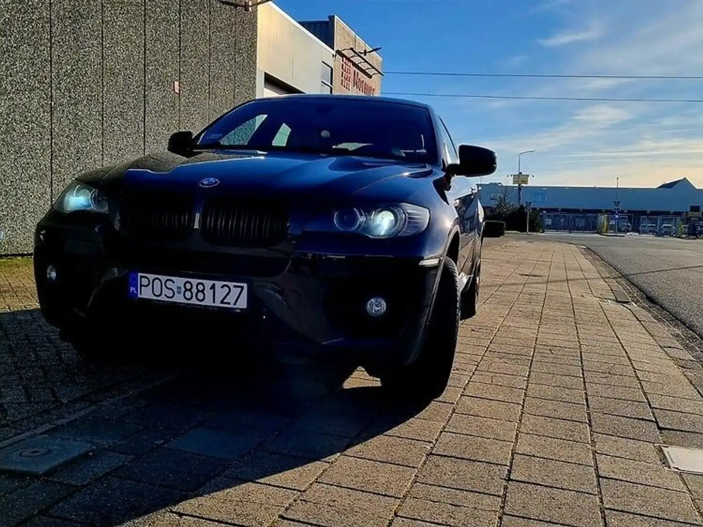 BMW X6 xDrive50i Noir - 1