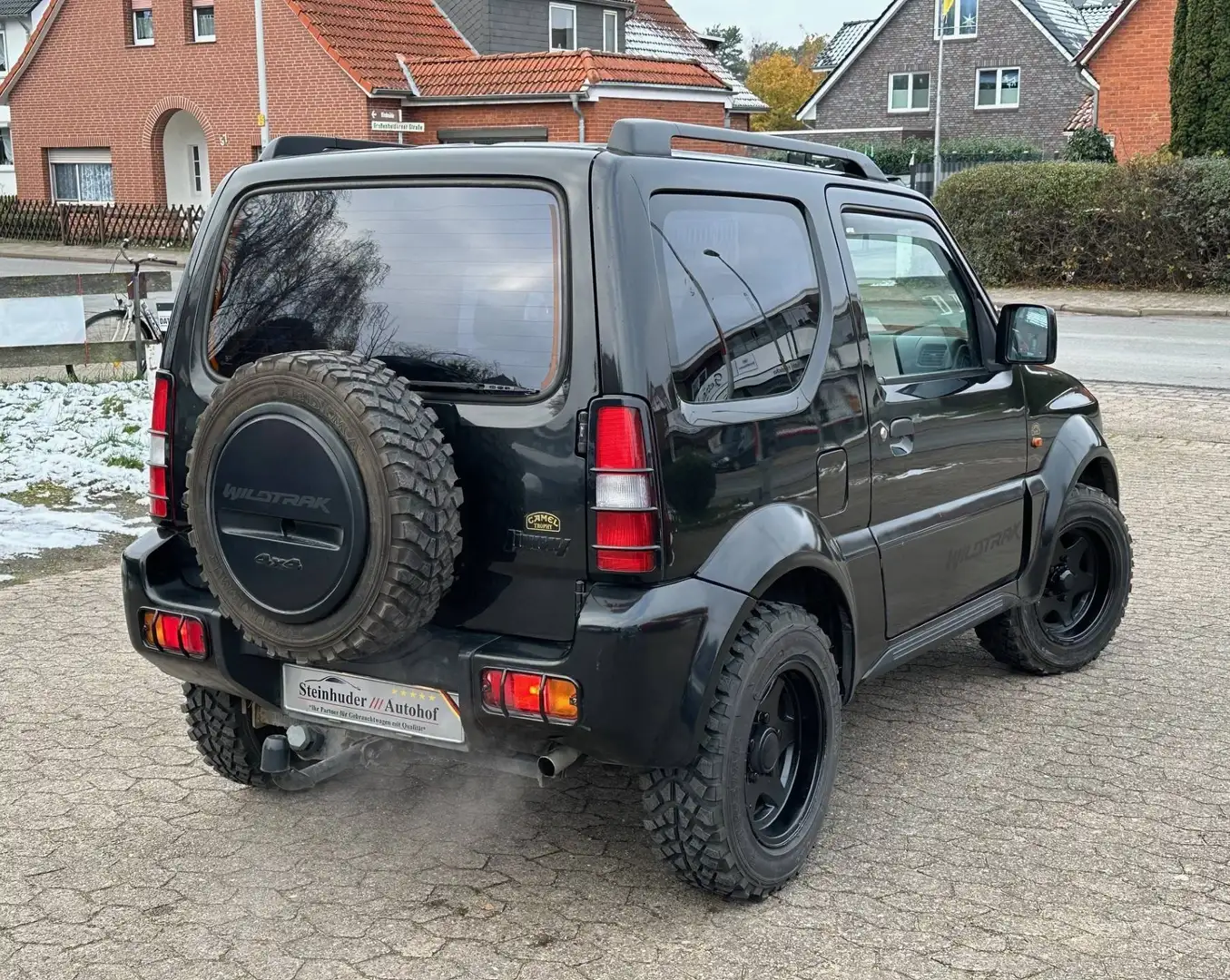 Suzuki Jimny Cross-Country WILDTRACK 4X4 Schwarz - 2