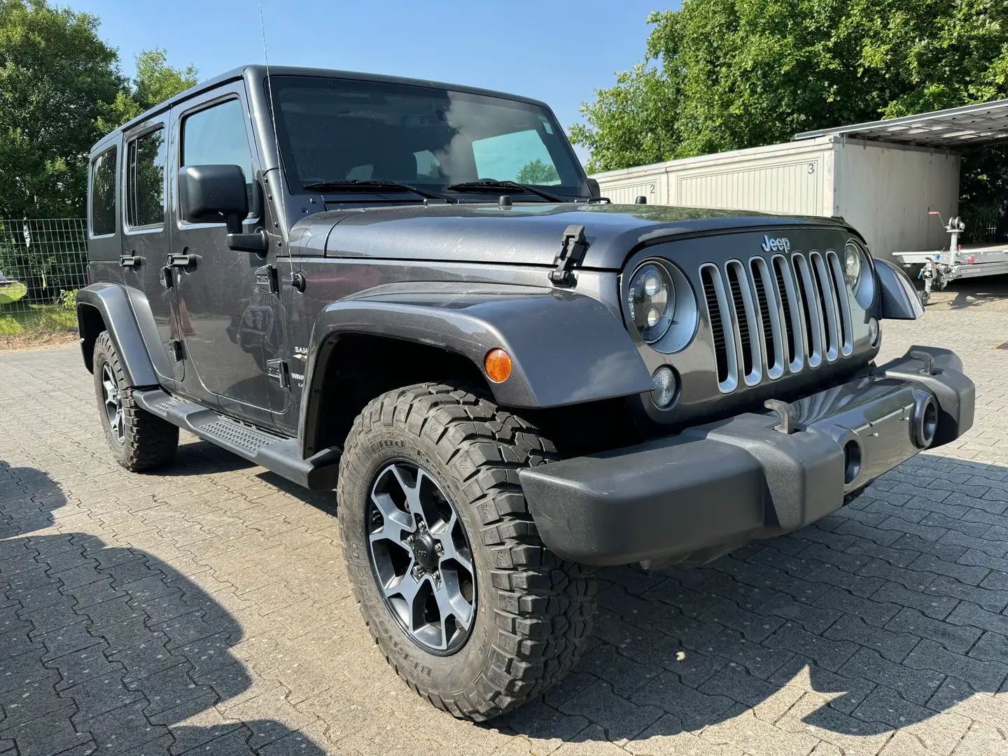 Jeep Wrangler Unlimited Hard-Top 3.6 Automatik Sahara Grijs - 1