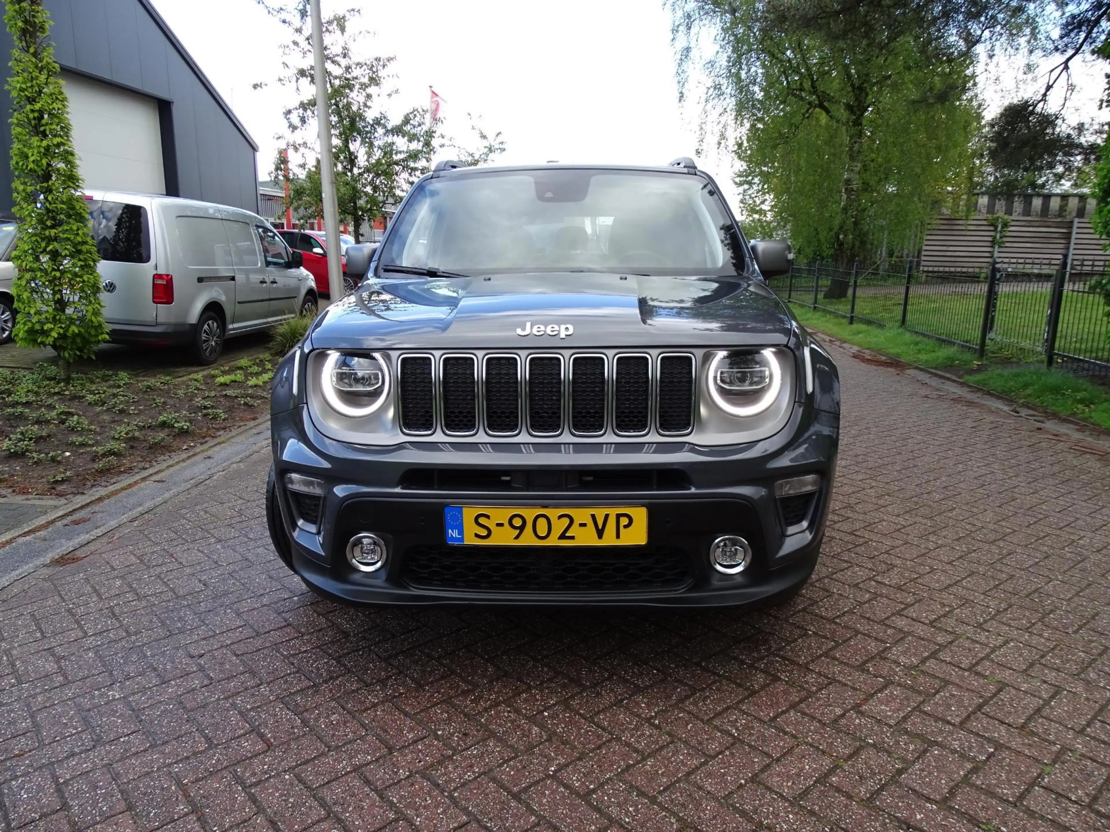 Jeep Renegade 1.0T 80th Anniversary — photo 4
