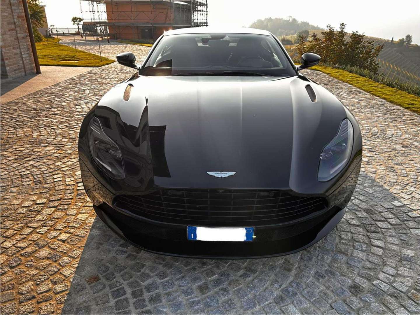 Aston Martin DB11 Coupé V8 -  - Joinsteer - #2