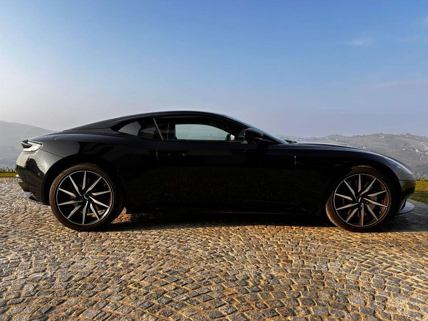 Aston Martin DB11 Coupé V8 -  - Joinsteer - #4