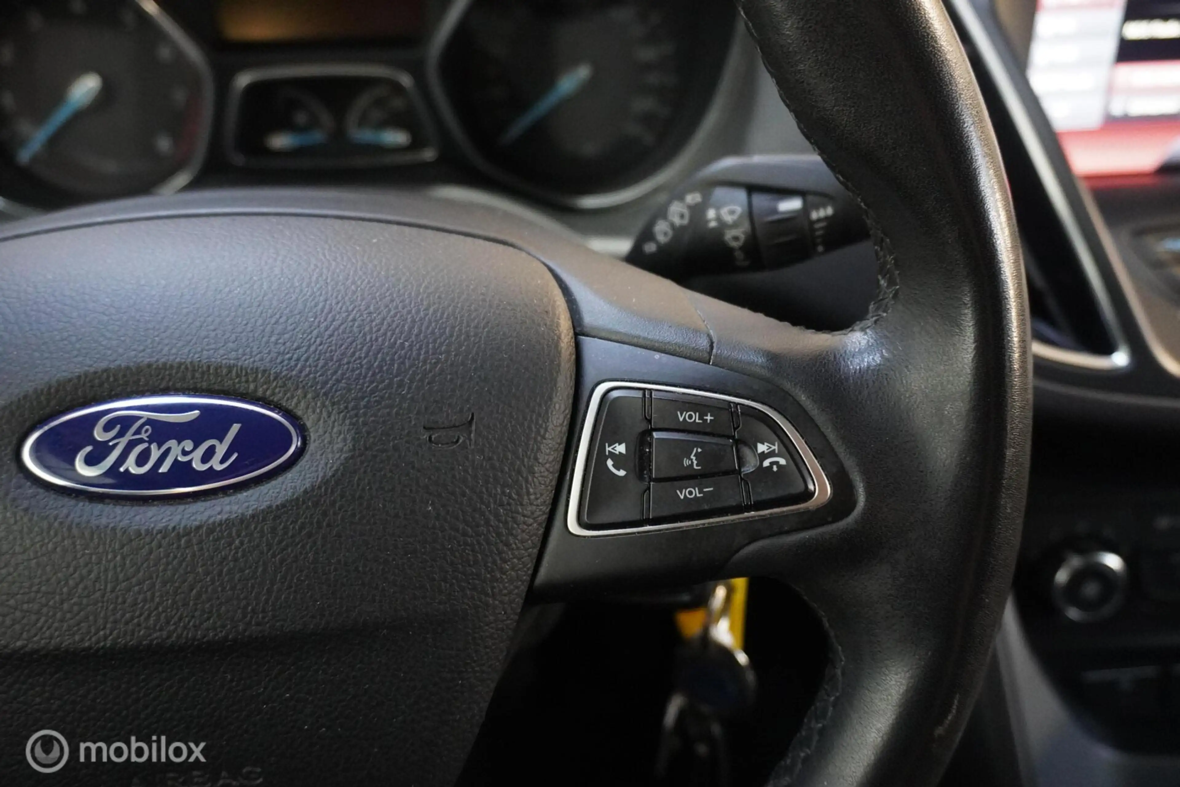 Ford C-Max 1.0 Titanium — photo 14