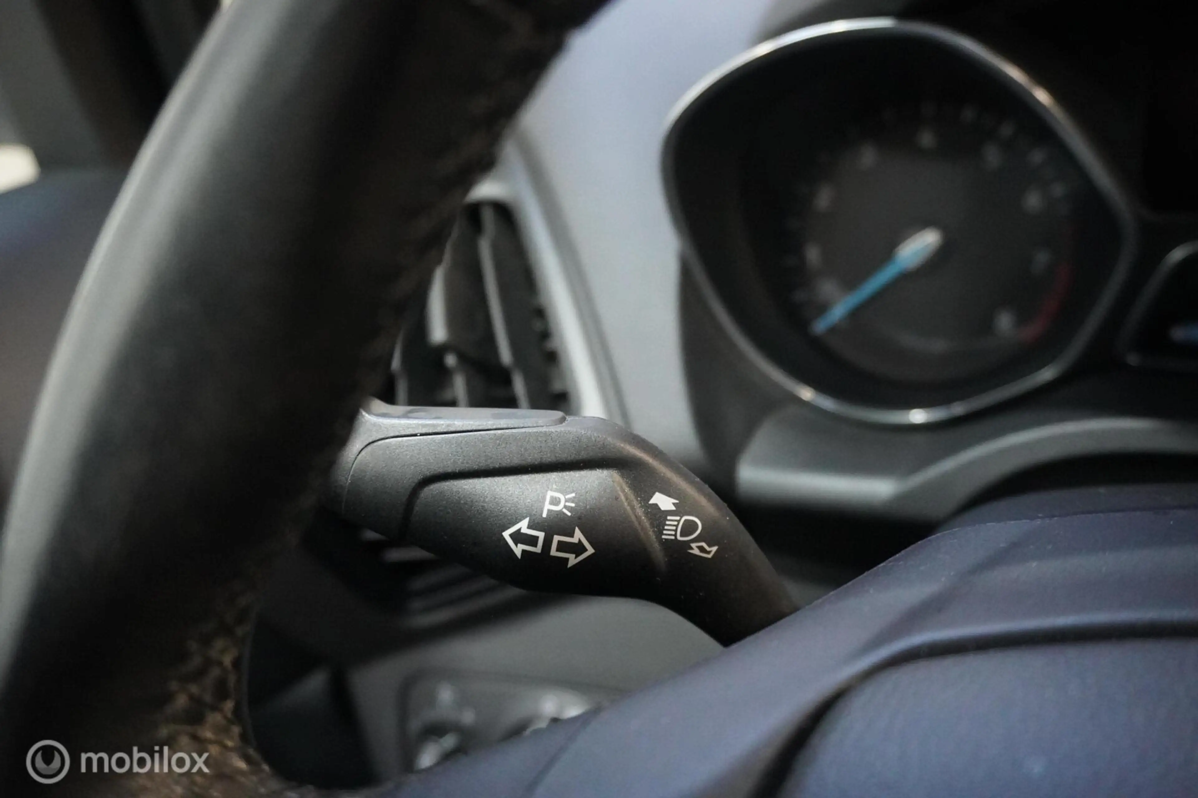 Ford C-Max 1.0 Titanium — photo 15
