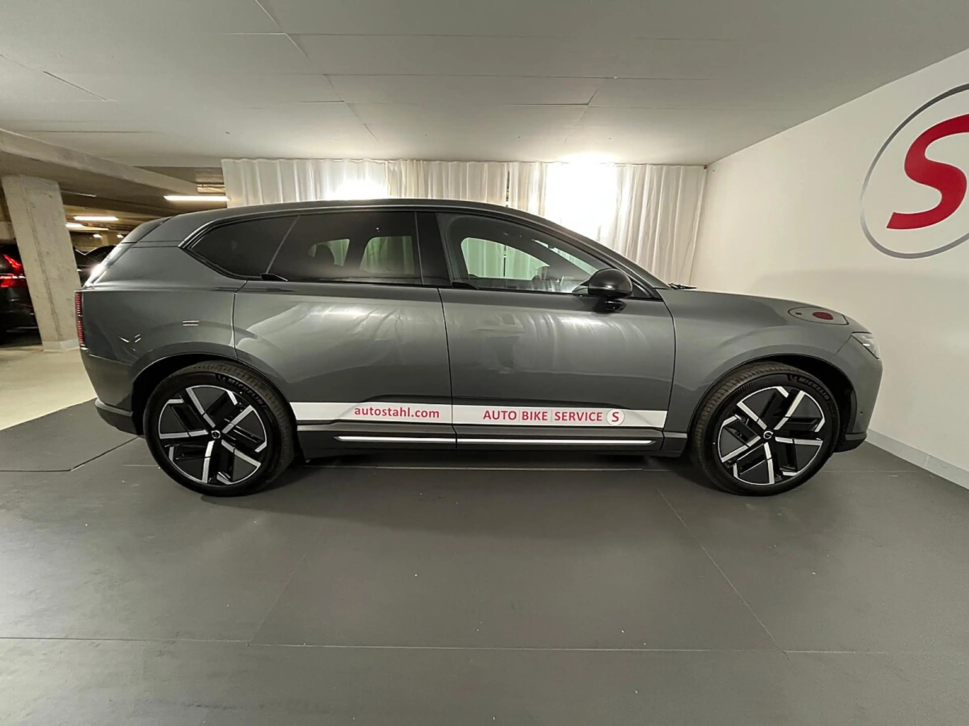 Volvo EX60 P10 Plus | Auto Stahl Wien 23 — photo 6
