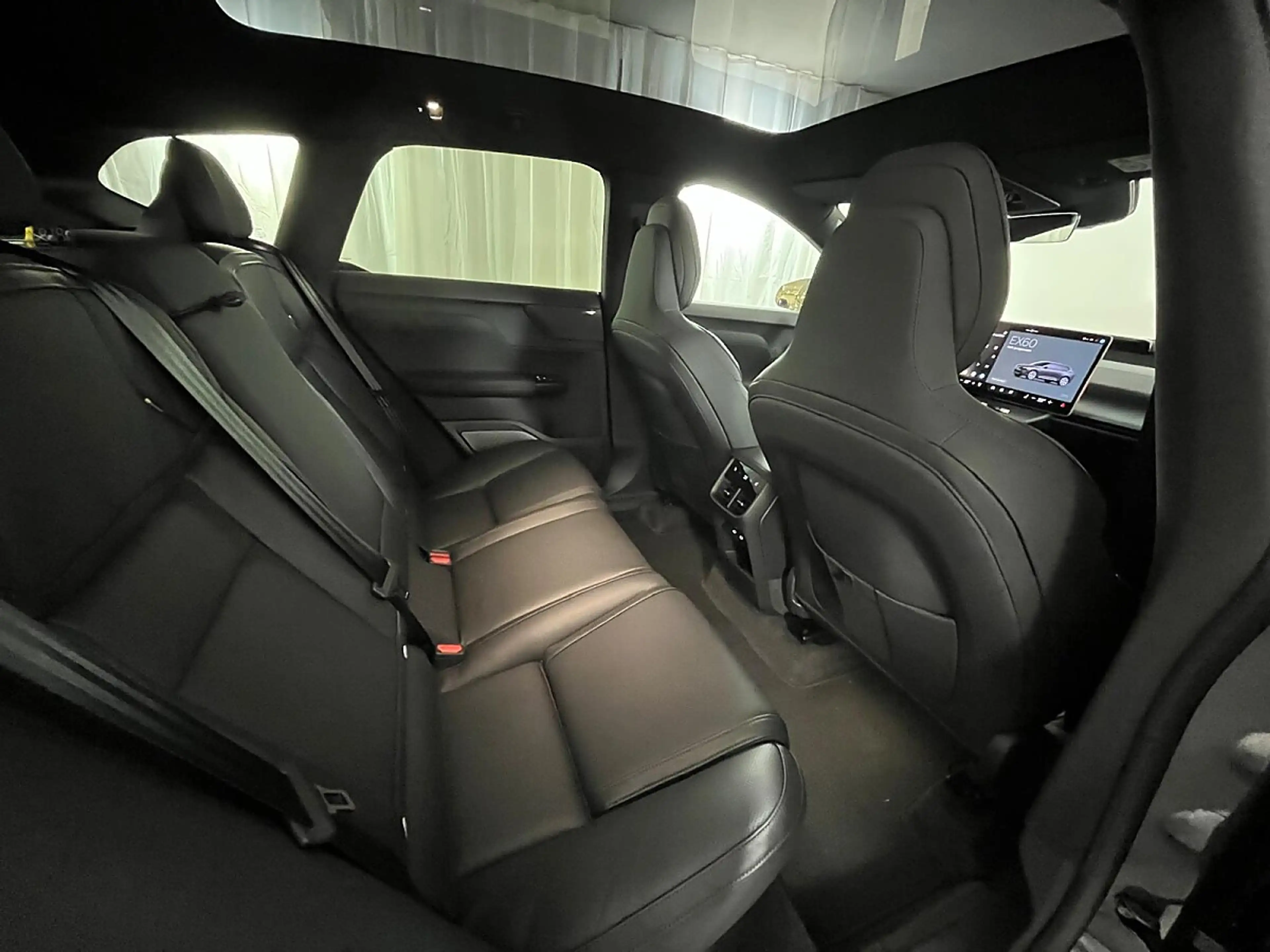Volvo EX60 P10 Plus | Auto Stahl Wien 23 — photo 5