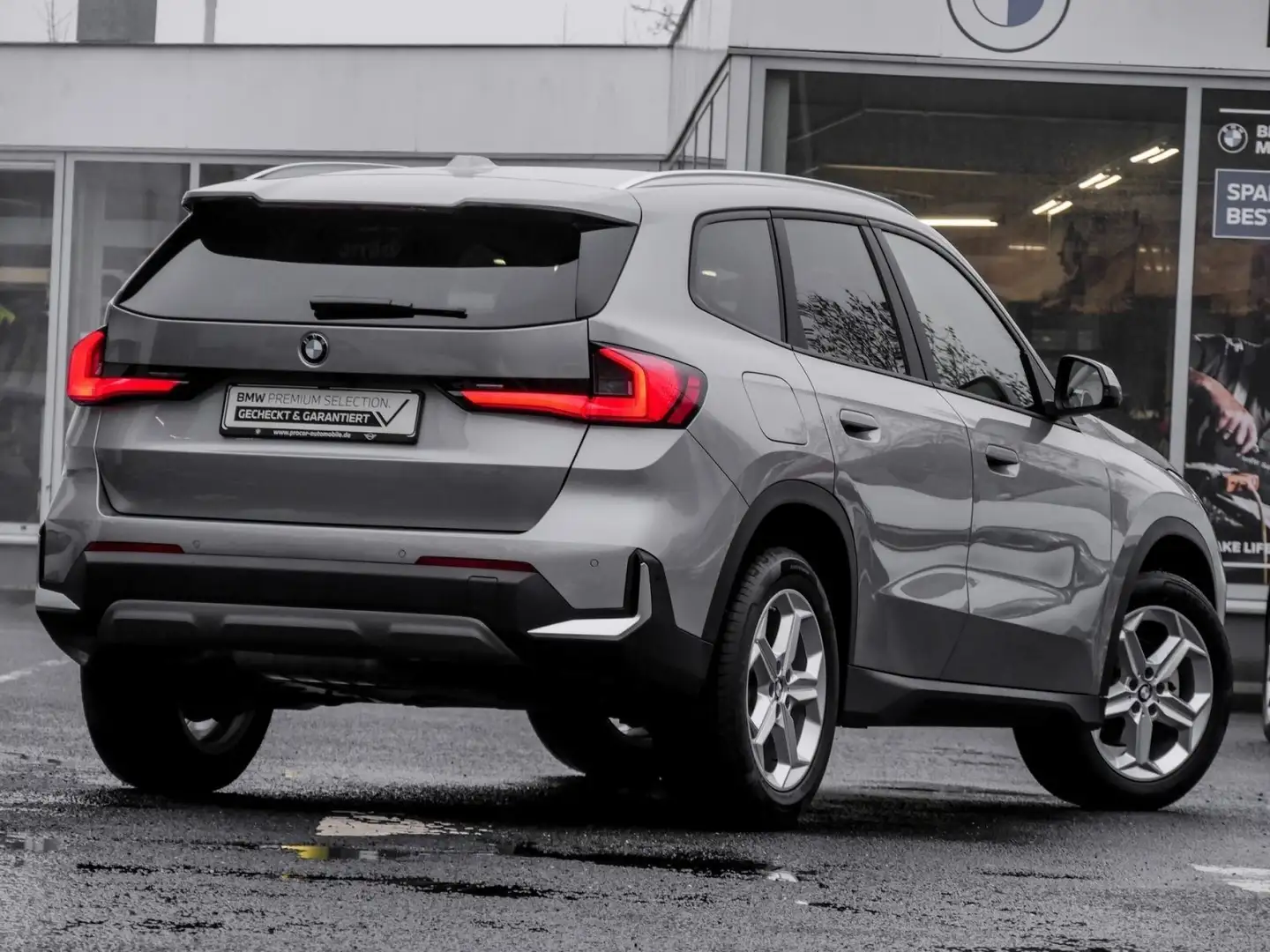 BMW X1 sDrive18d ADAPT.LED+H/K+HuD+360°+DA PROF+LHZ Grau - 2