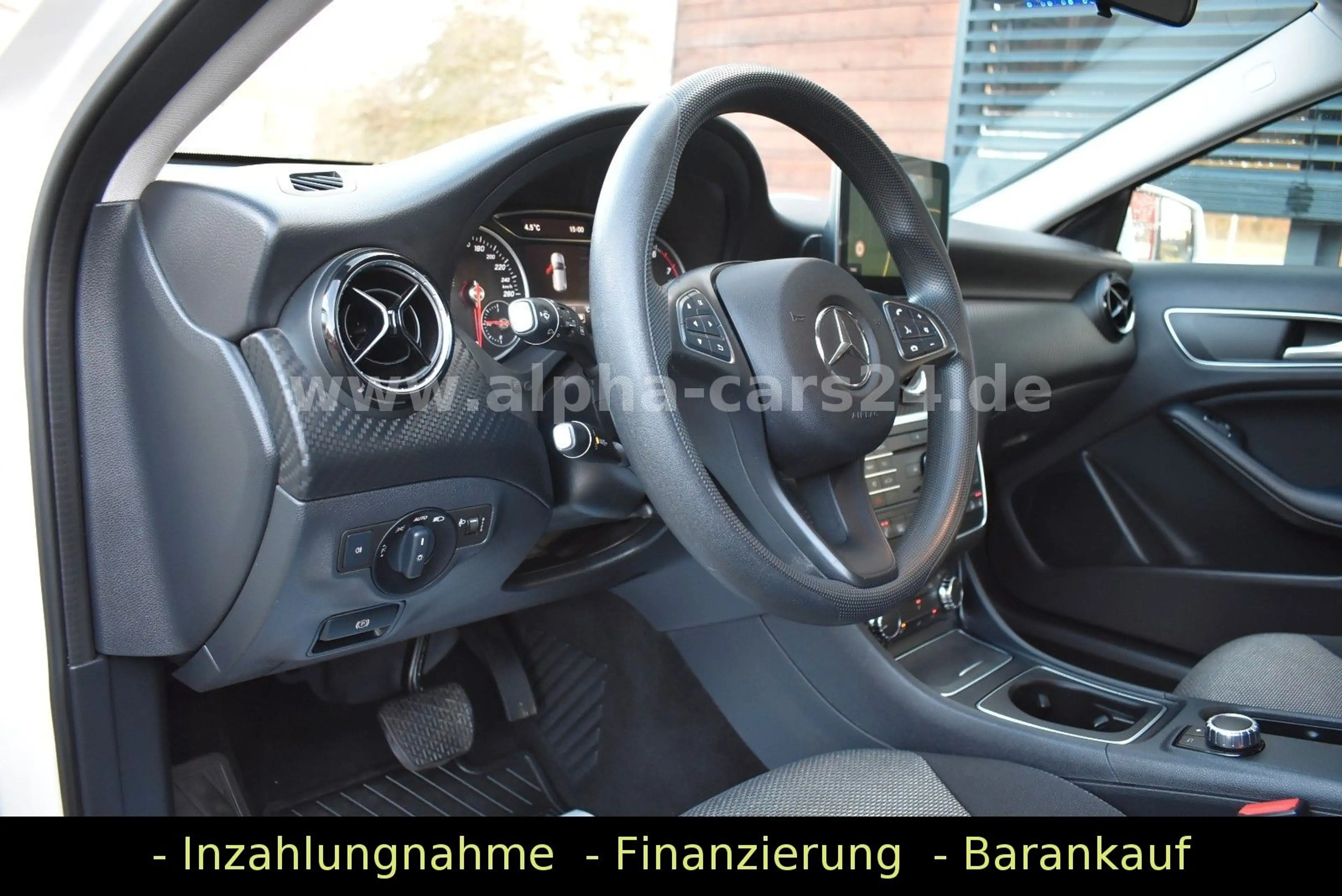 Mercedes-Benz GLA 250 GLA250 4Matic Navi Temp Sitzhzg Kamera — photo 14