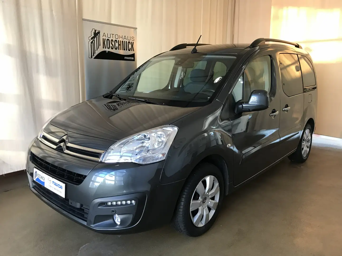 Citroen Berlingo 1.6 Blue HDi FAP SELECTION 8-fach-bereift Gris - 1