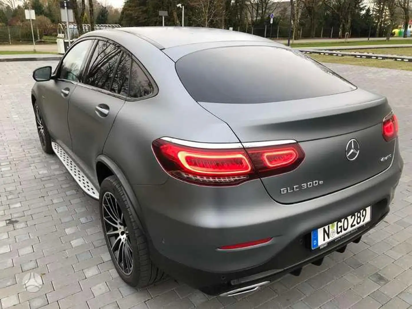 Mercedes-Benz GLC 300 Coupe de phev (eq-power) Premium Plus 4matic auto Grijs - 2