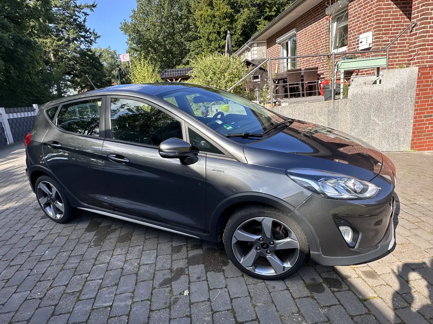 Ford Fiesta Active Grau - 1
