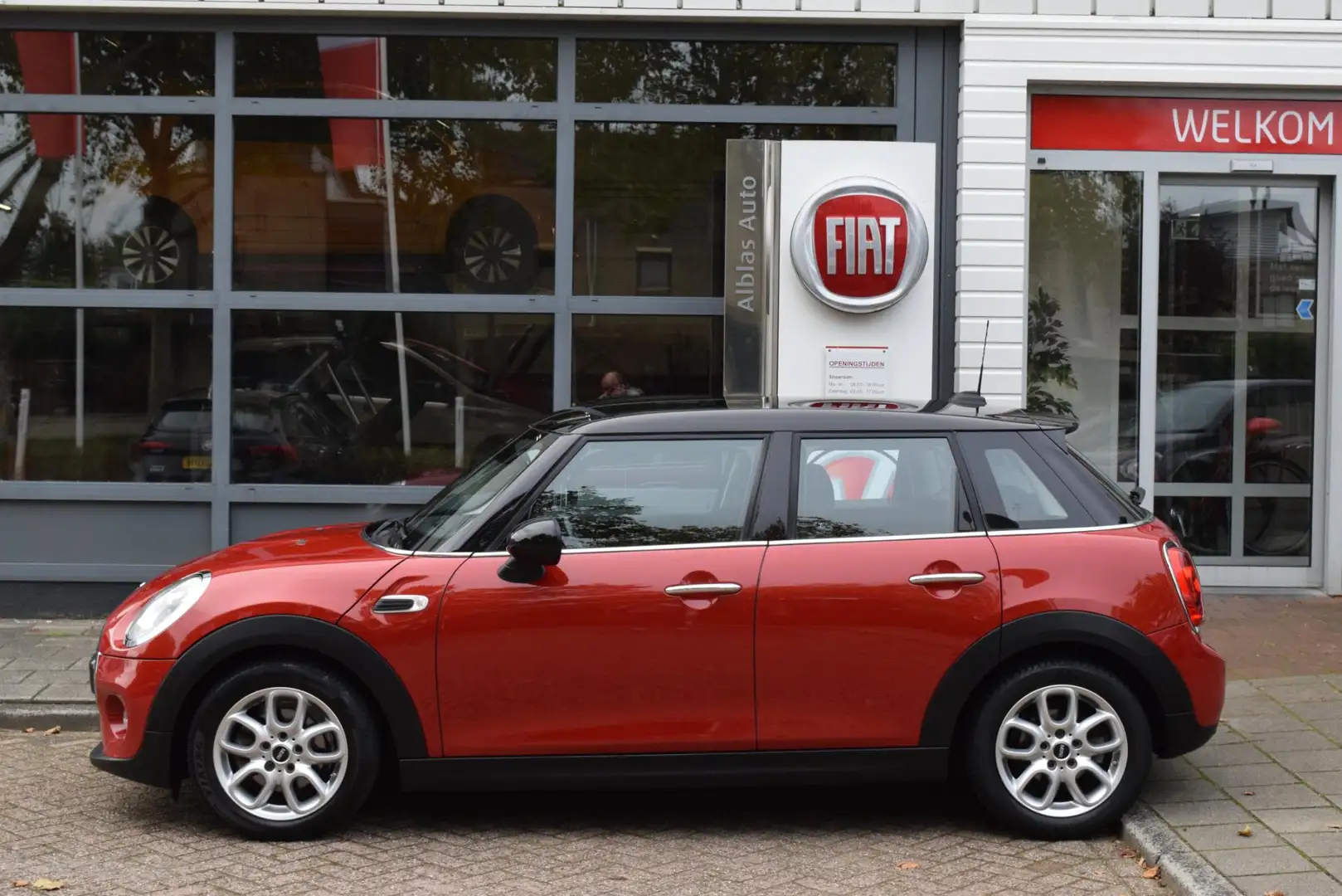 MINI Cooper Mini 1.5 Cooper|Led|PDC|Nav|Clima|Cruise| Rood - 2