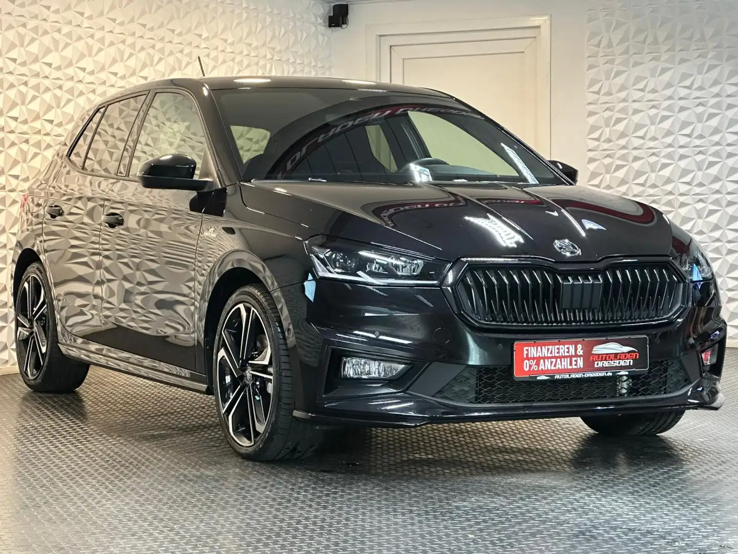 Skoda Fabia 1.5 TSI MONTE CARLO* LED#SHZ#LH#FH#KEYLESS Negru - 2