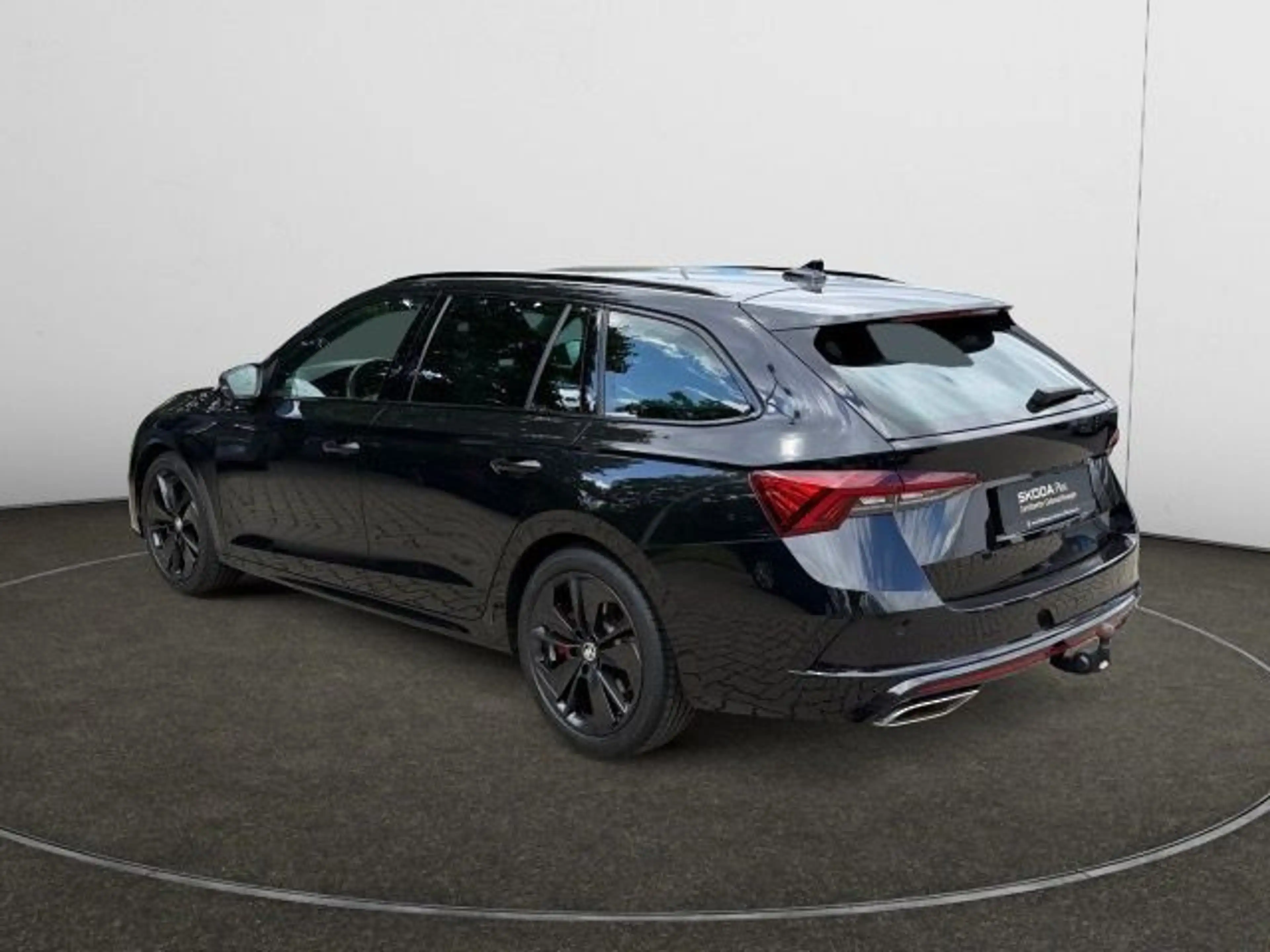 Skoda Octavia Combi 2.0 TSI DSG RS Navi,AHK,DCC — photo 3