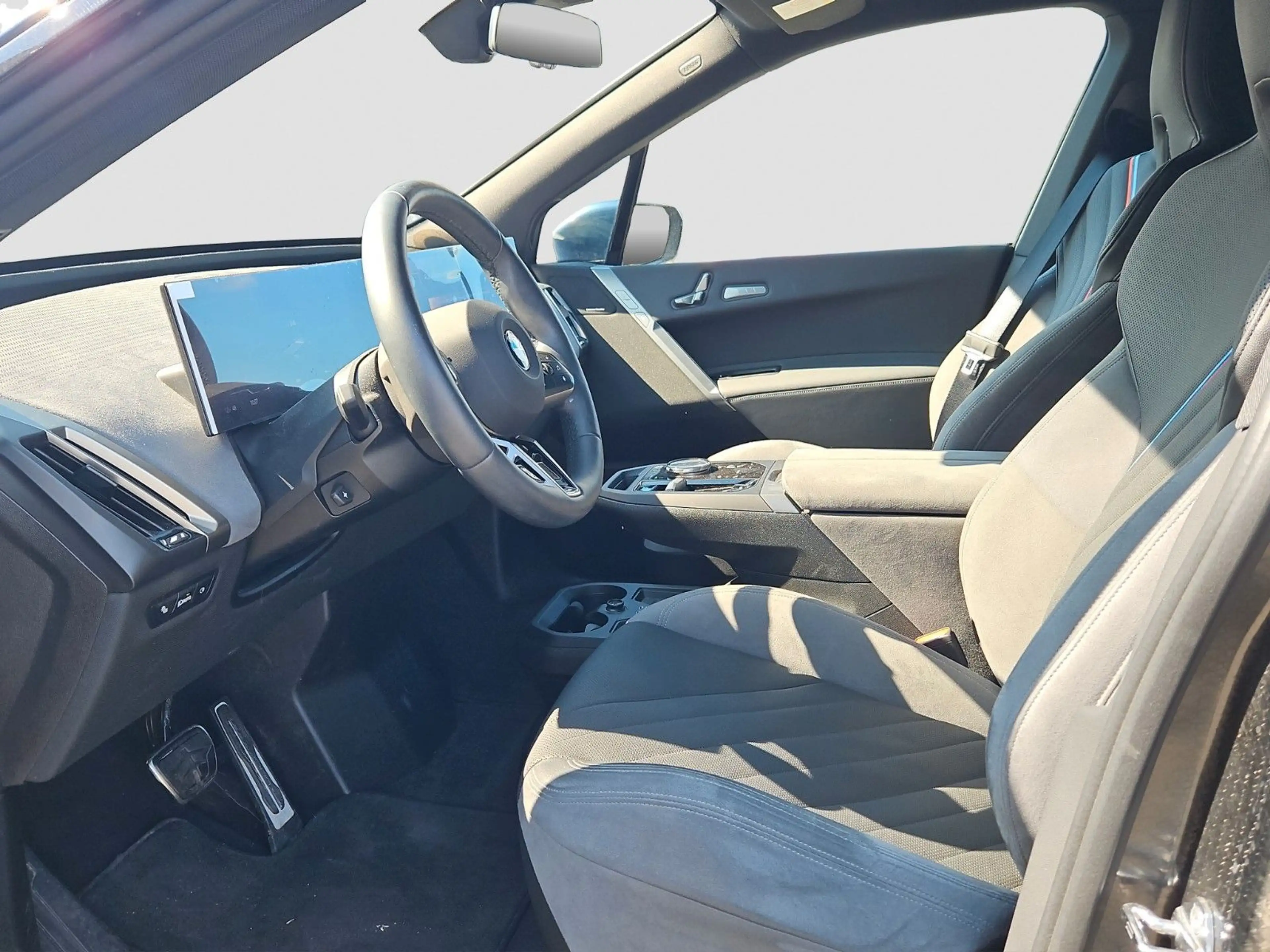 BMW iX xDrive45 HUD MSport H&K 21Z AHK NP 97.640 € — photo 8