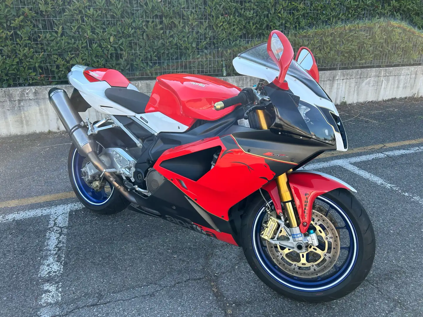 Aprilia RSV 1000 R 2009 - 1