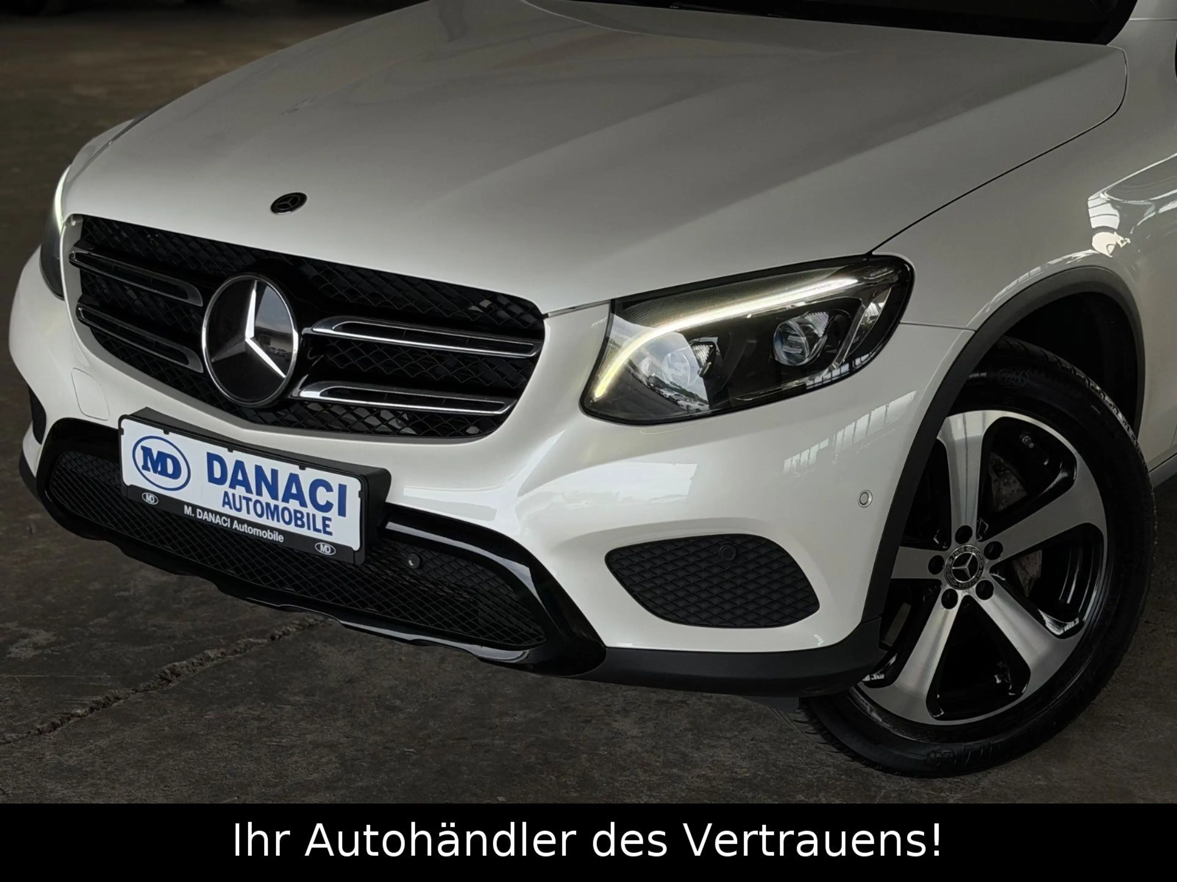 Mercedes-Benz GLC 250 d 4Matic EXCLUSIVE Pano*Burmester*Distron — photo 9