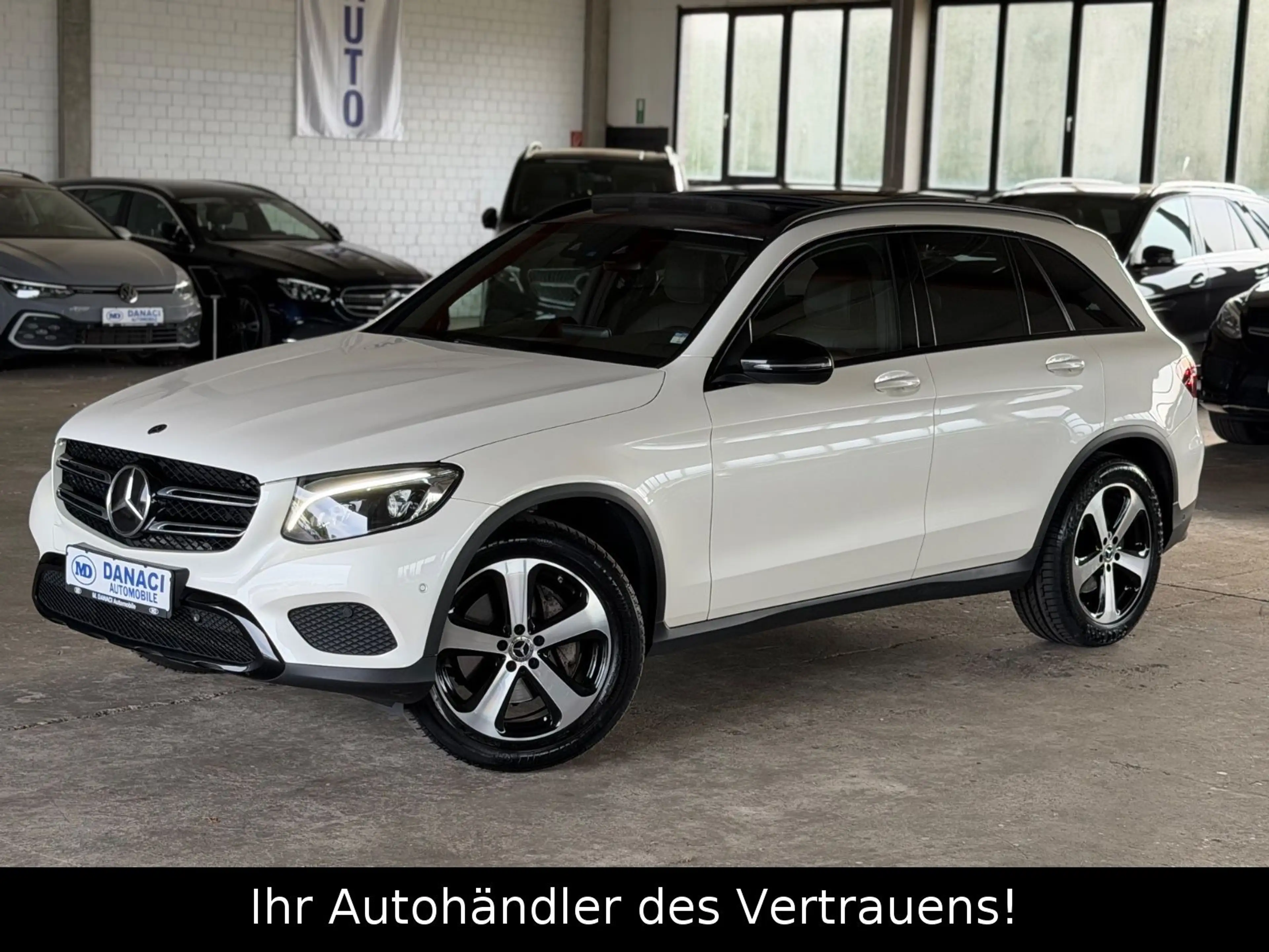 Mercedes-Benz GLC 250 d 4Matic EXCLUSIVE Pano*Burmester*Distron — photo 3