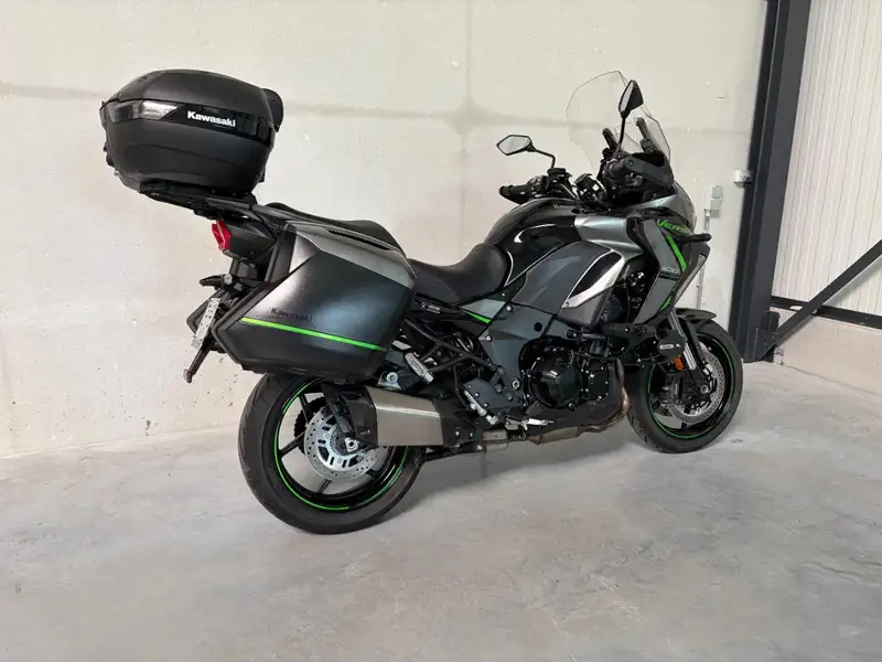 Kawasaki Versys 1100 SE - foto 3