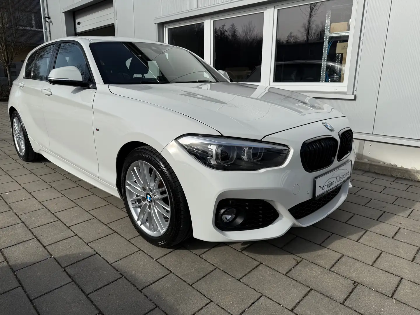 BMW 118 118 i Edition M Sport Shadow Weiß - 1