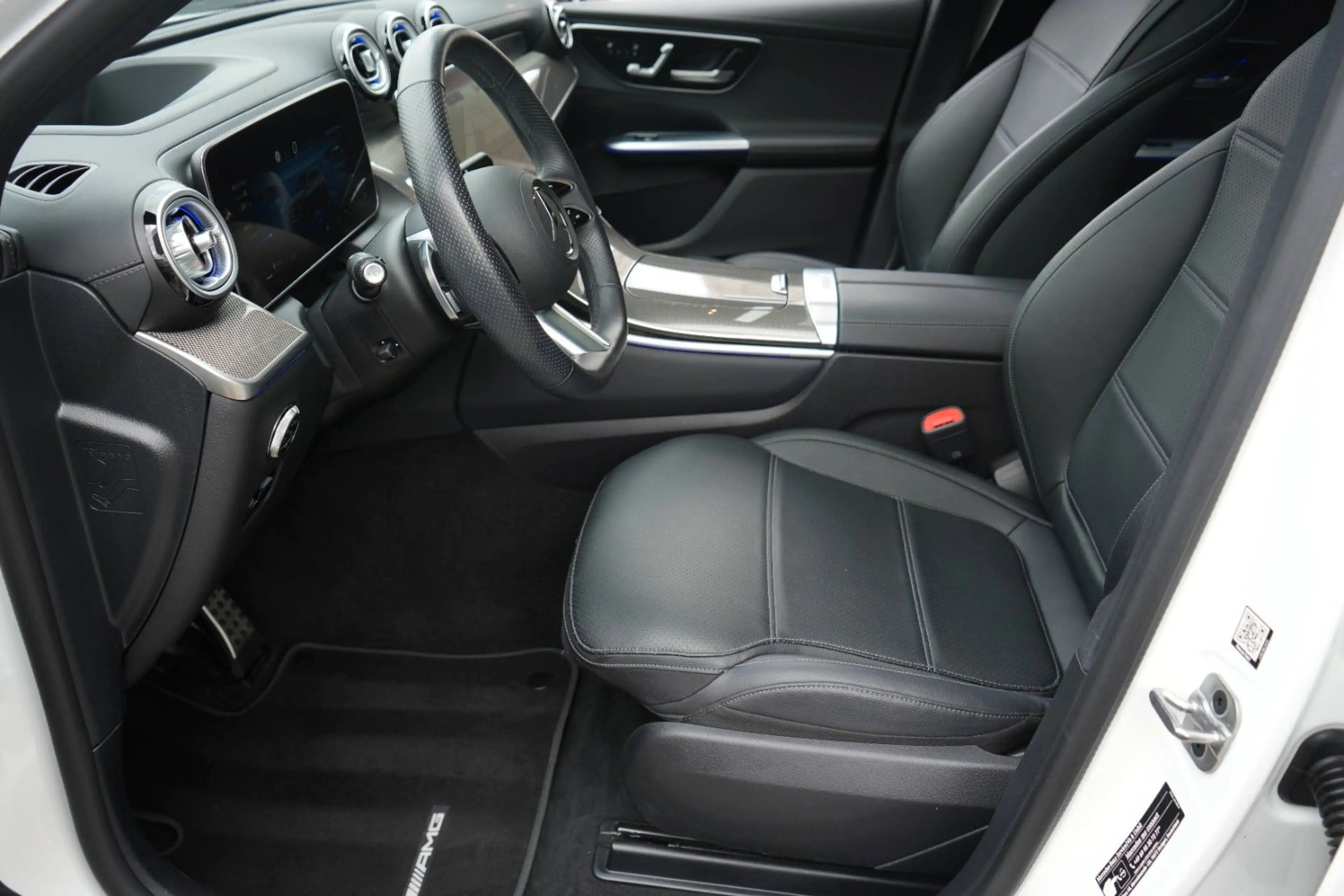 Mercedes-Benz GLC 220 d 4Matic AMG-LINE PERMIUM+|PANO|AIRMATIC — photo 13