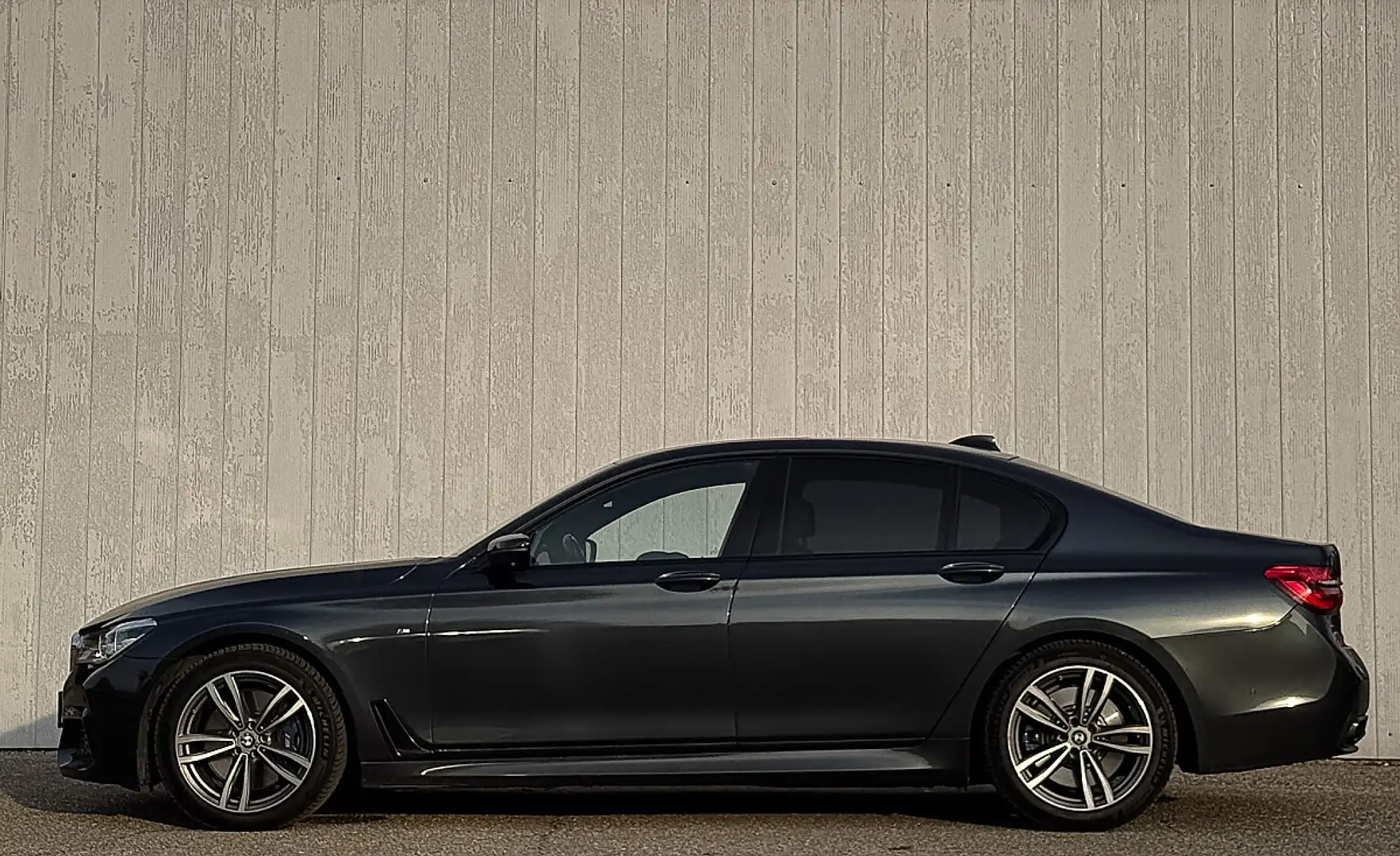 BMW 750 d xDrive, M-Paket, Laser Grau - 2
