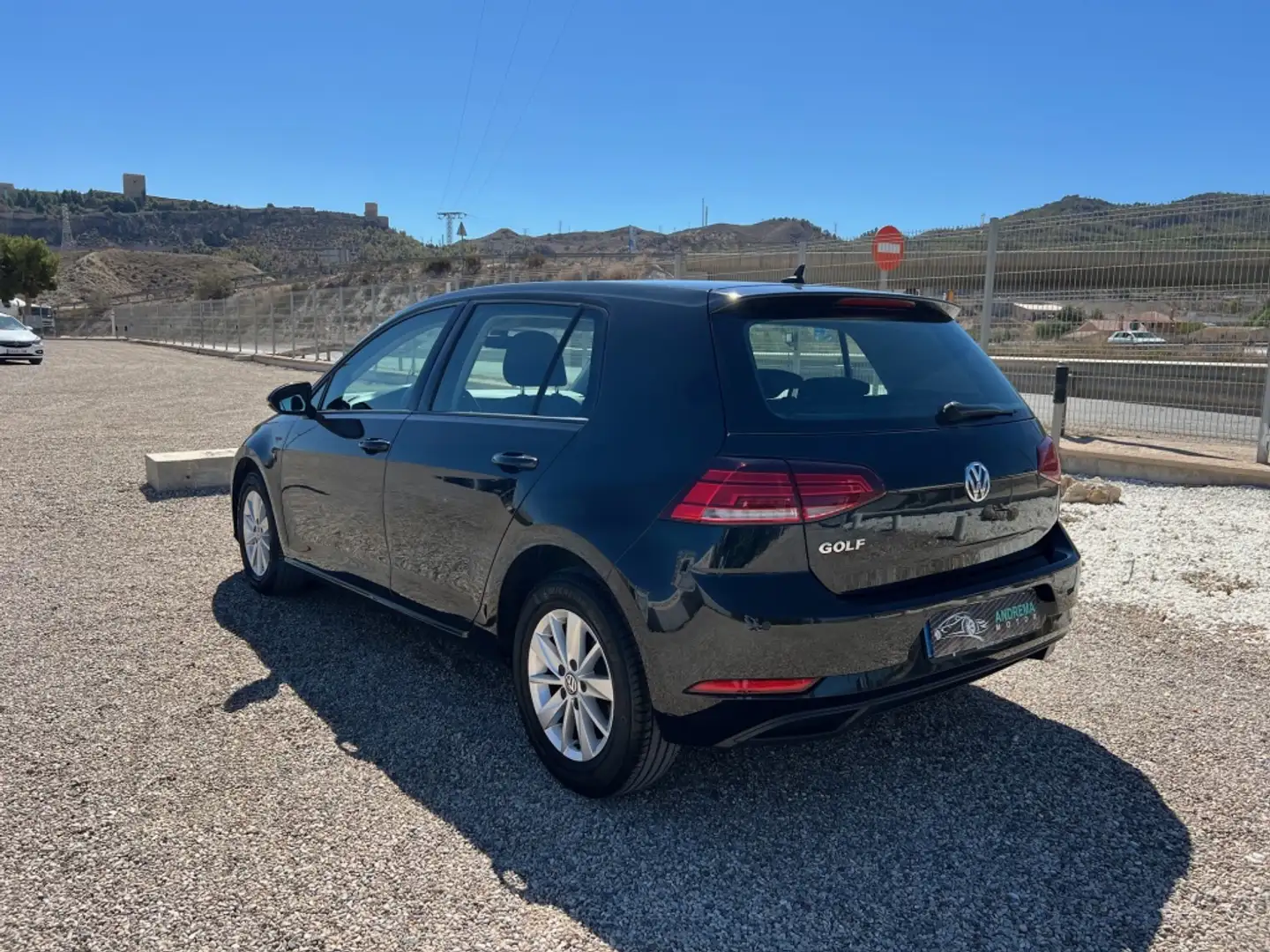 Volkswagen Golf 1.6TDI Last Edition 85kW Negro - 2