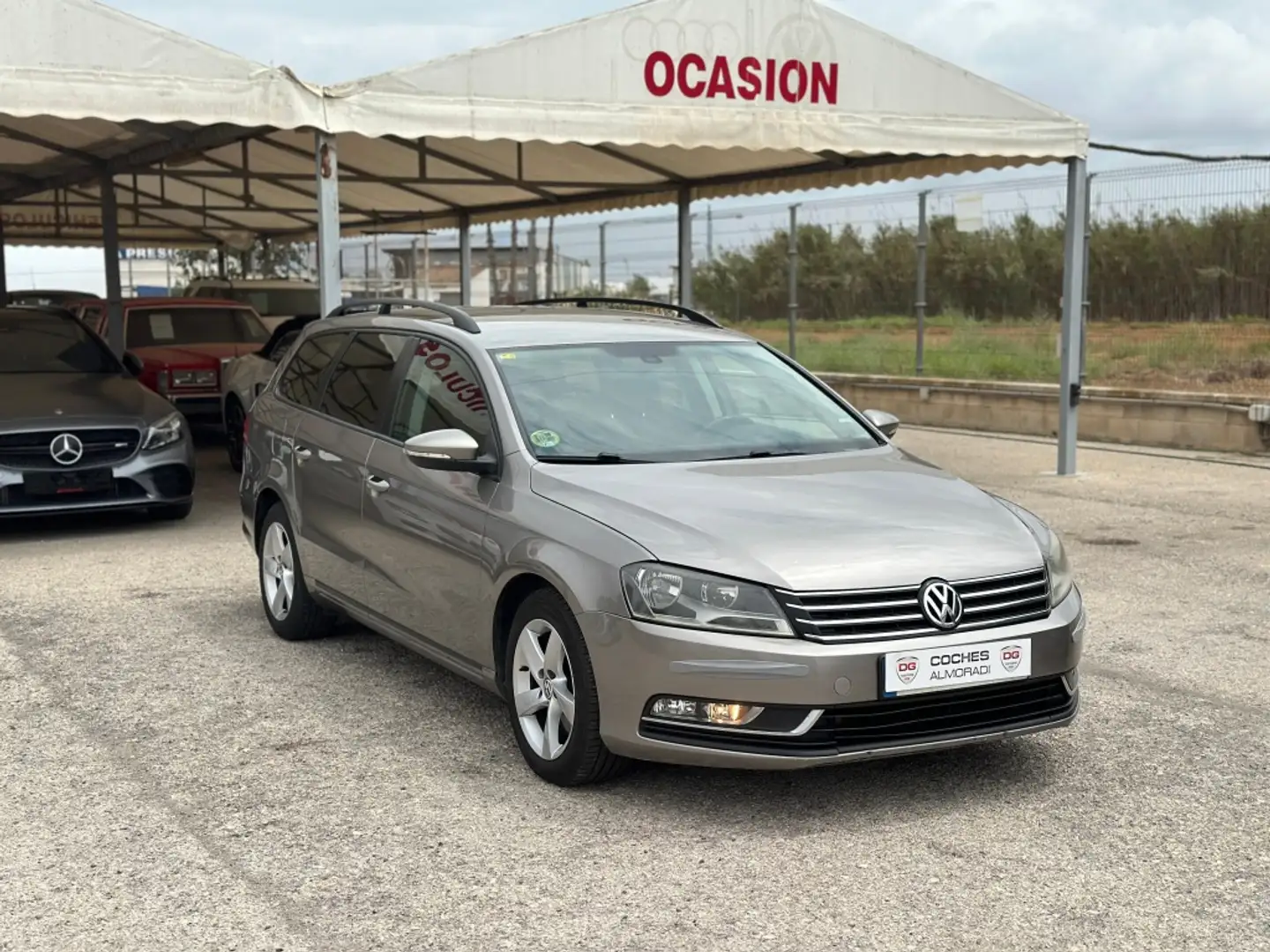 Volkswagen Passat Variant 2.0TDI Advance BMT 4M Бежевий - 2