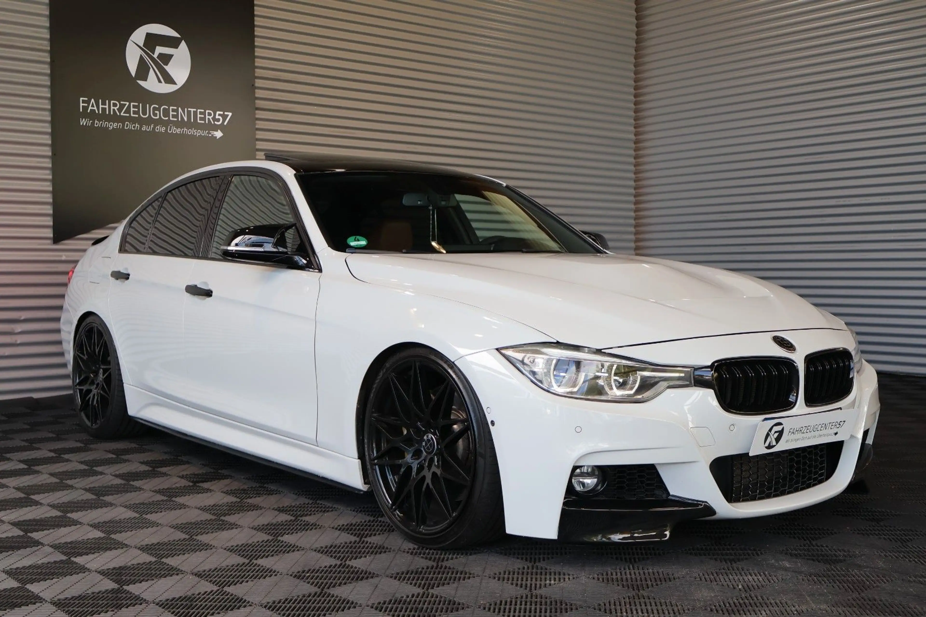 BMW 340 i xDrive M-PERFORMANCE/360°/H&K/ADAP.LED/20" — photo 6