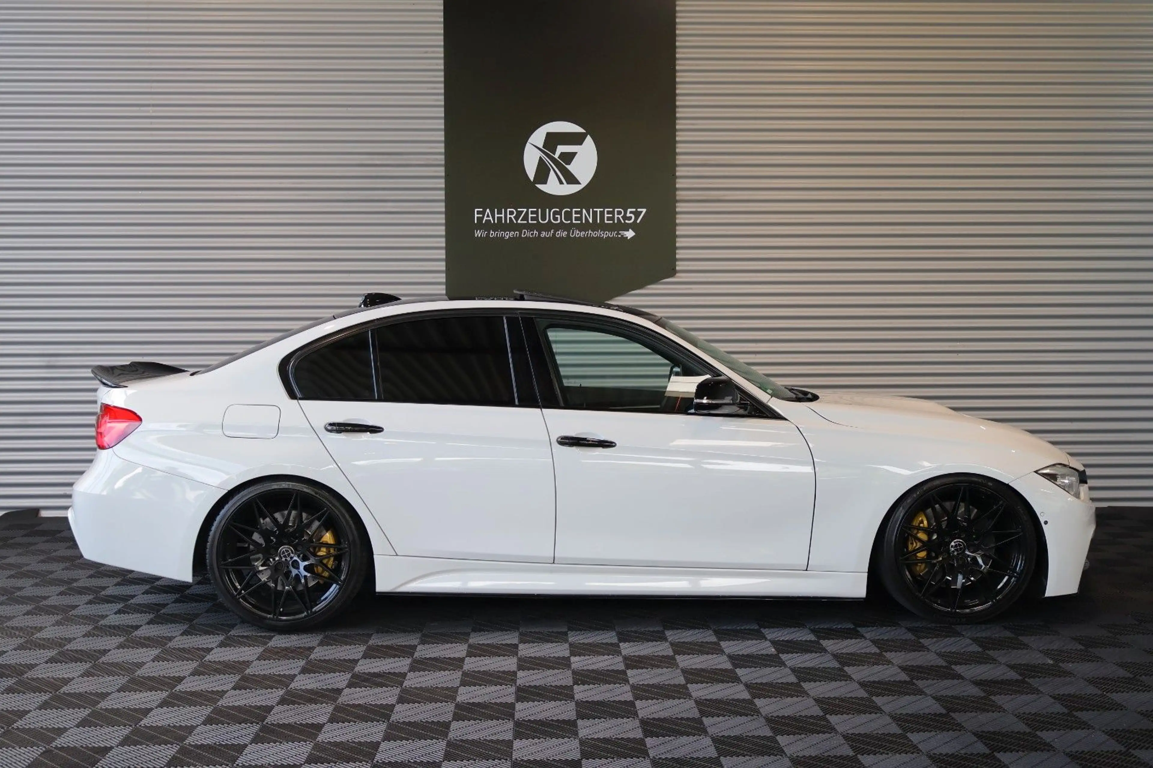 BMW 340 i xDrive M-PERFORMANCE/360°/H&K/ADAP.LED/20" — photo 5
