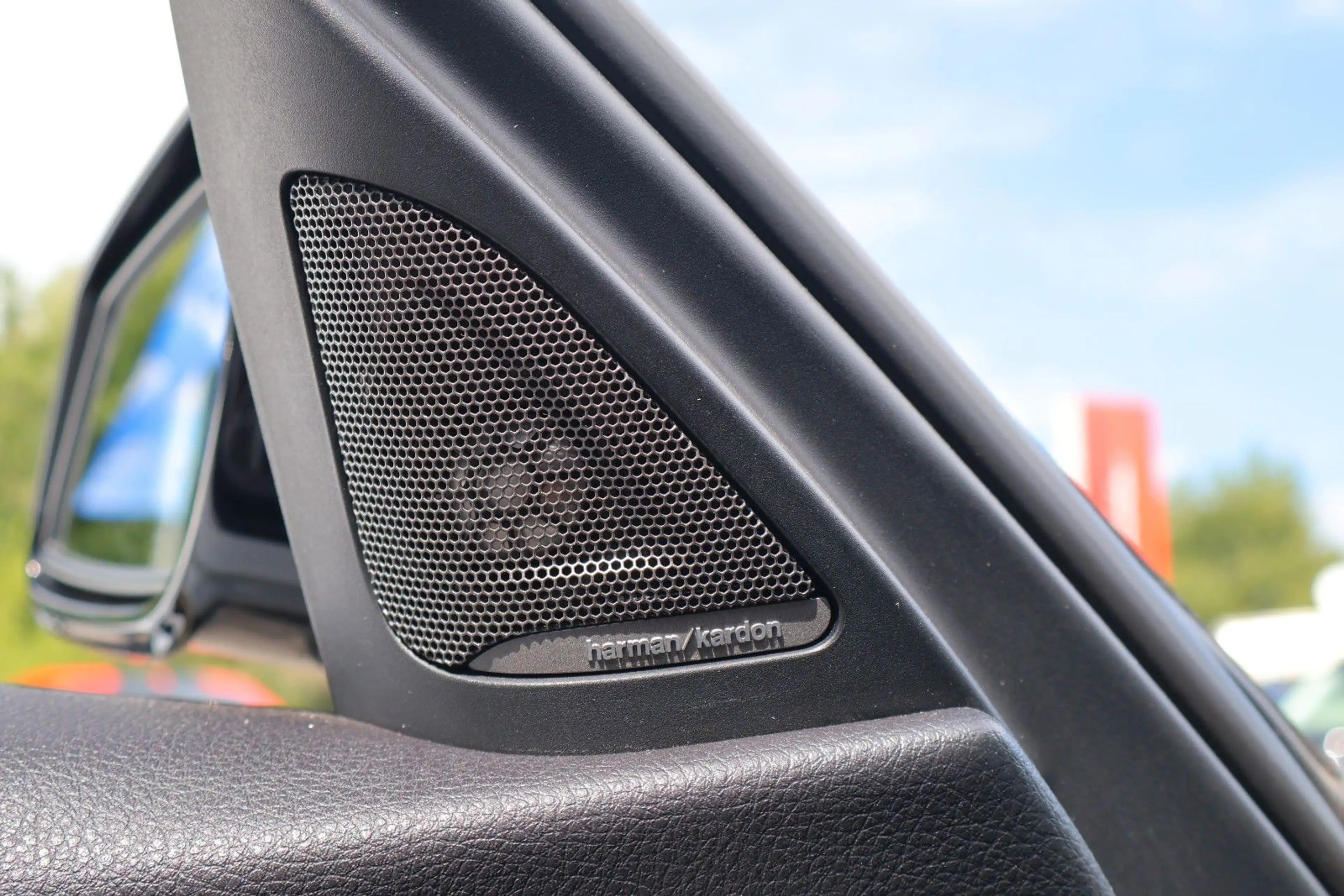 BMW 340 i xDrive M-PERFORMANCE/360°/H&K/ADAP.LED/20" — photo 10