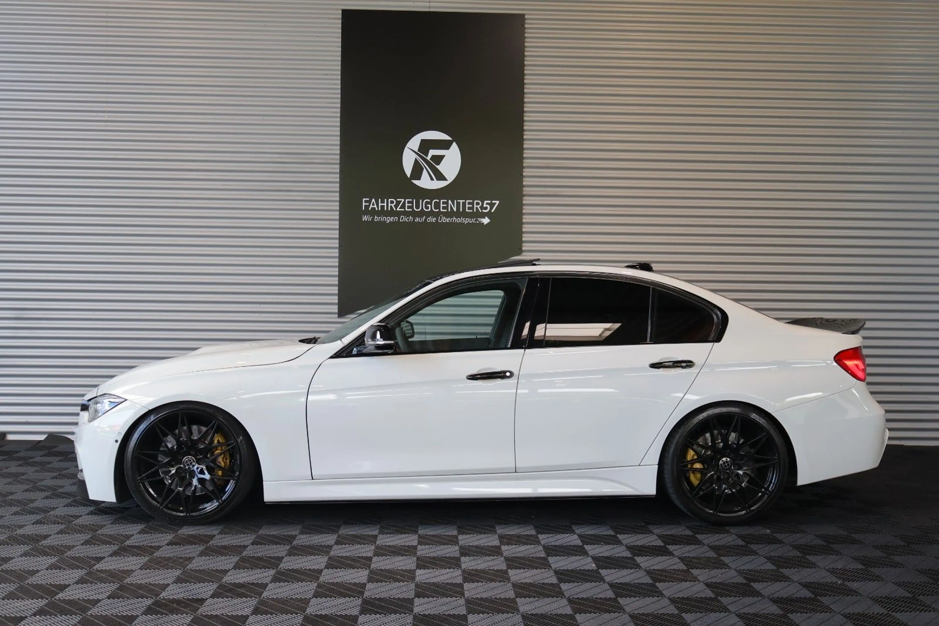 BMW 340 i xDrive M-PERFORMANCE/360°/H&K/ADAP.LED/20" — photo 2