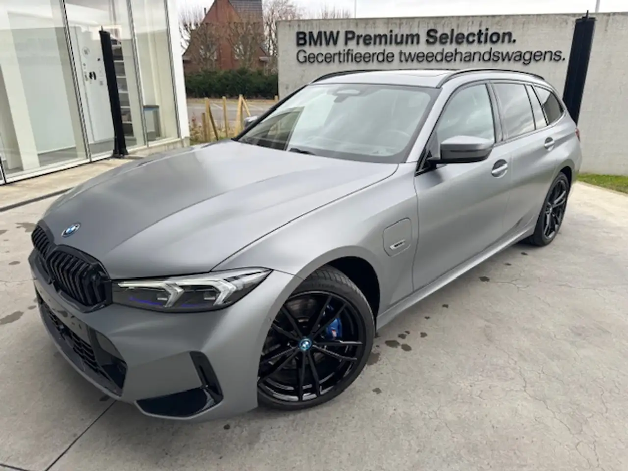 BMW 330