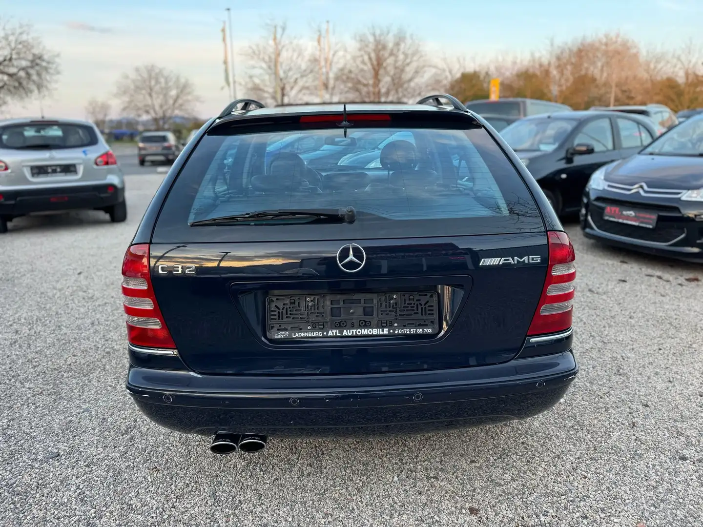 Mercedes-Benz C 32 AMG T Leder/Navi/Automatik Azul - 2