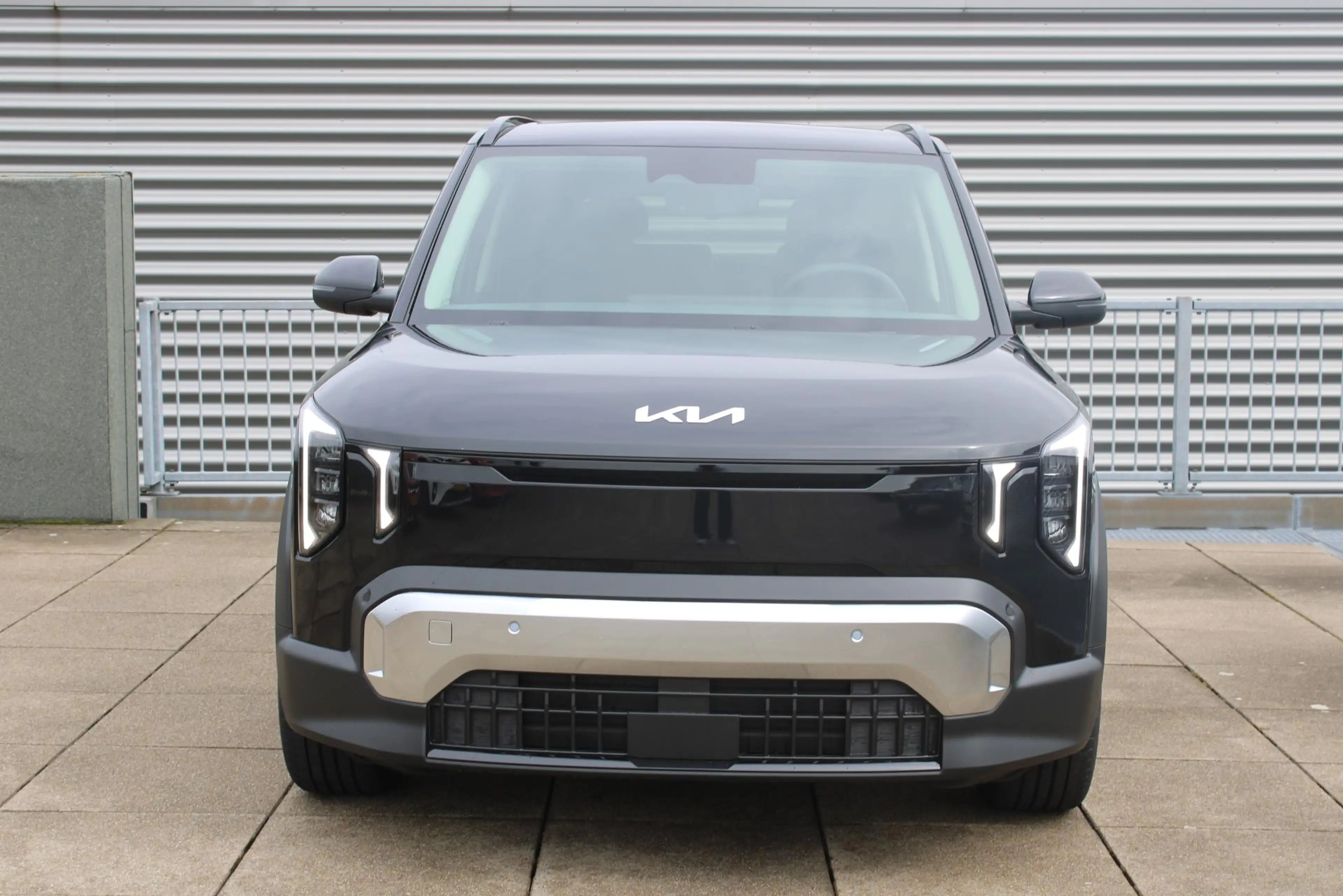 Kia EV2 Plus 42.2 kWh 4p. Stoel en stuurverwarming / 18" L — photo 3
