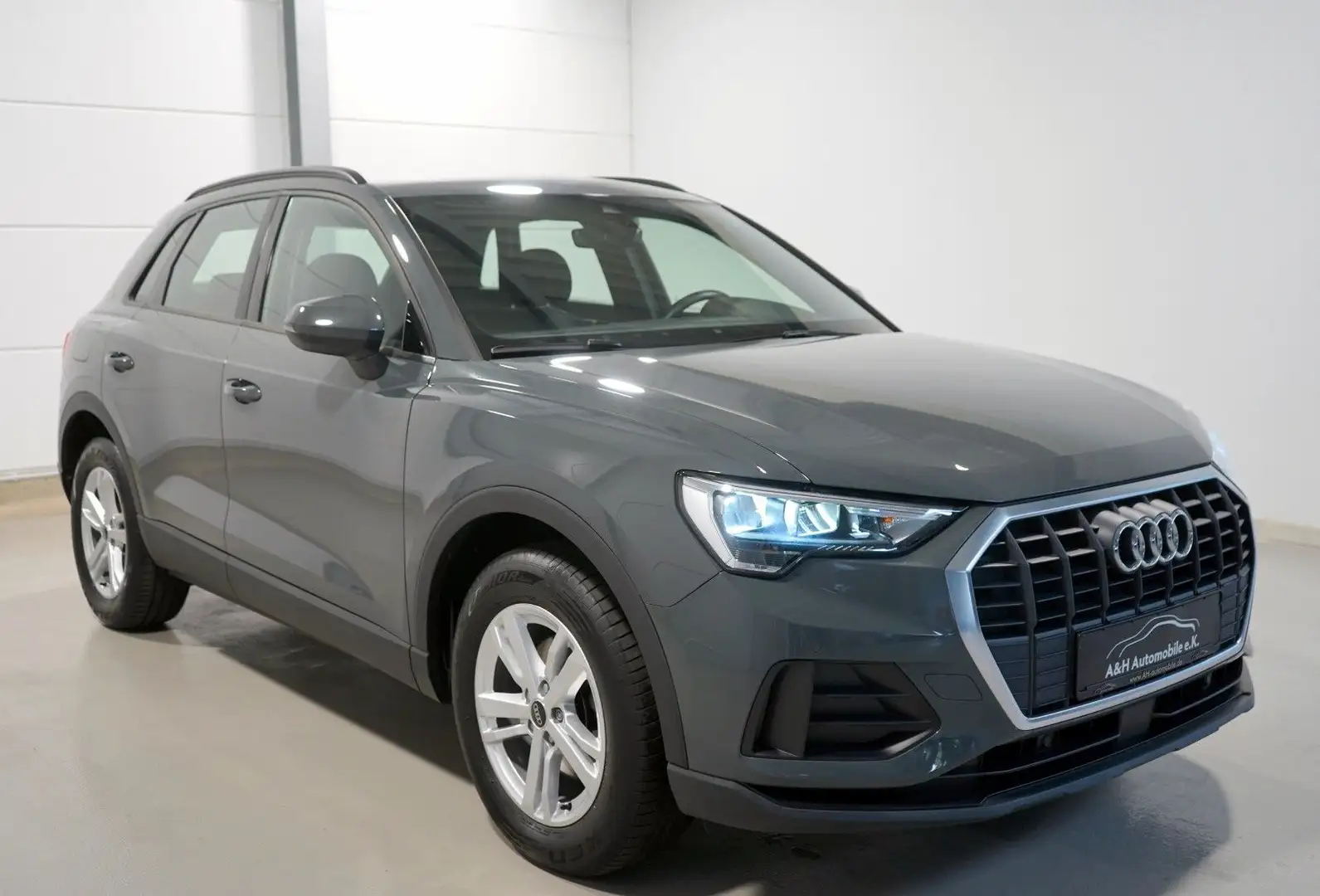 Audi Q3 35 2.0 TDI S-tronic *VIRTUAL COCKPIT PLUS* Gris - 1