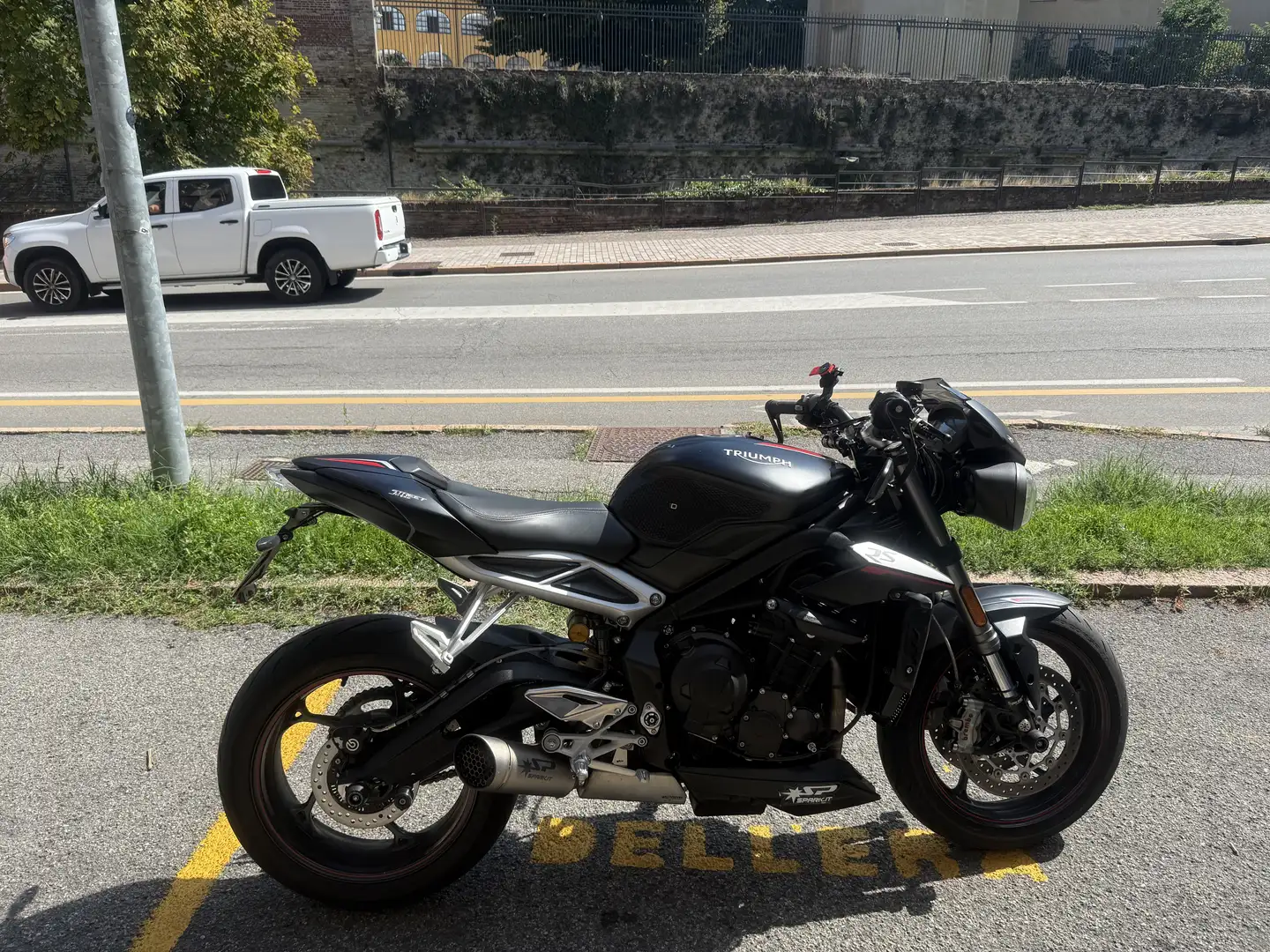 Triumph Street Triple RS - 2