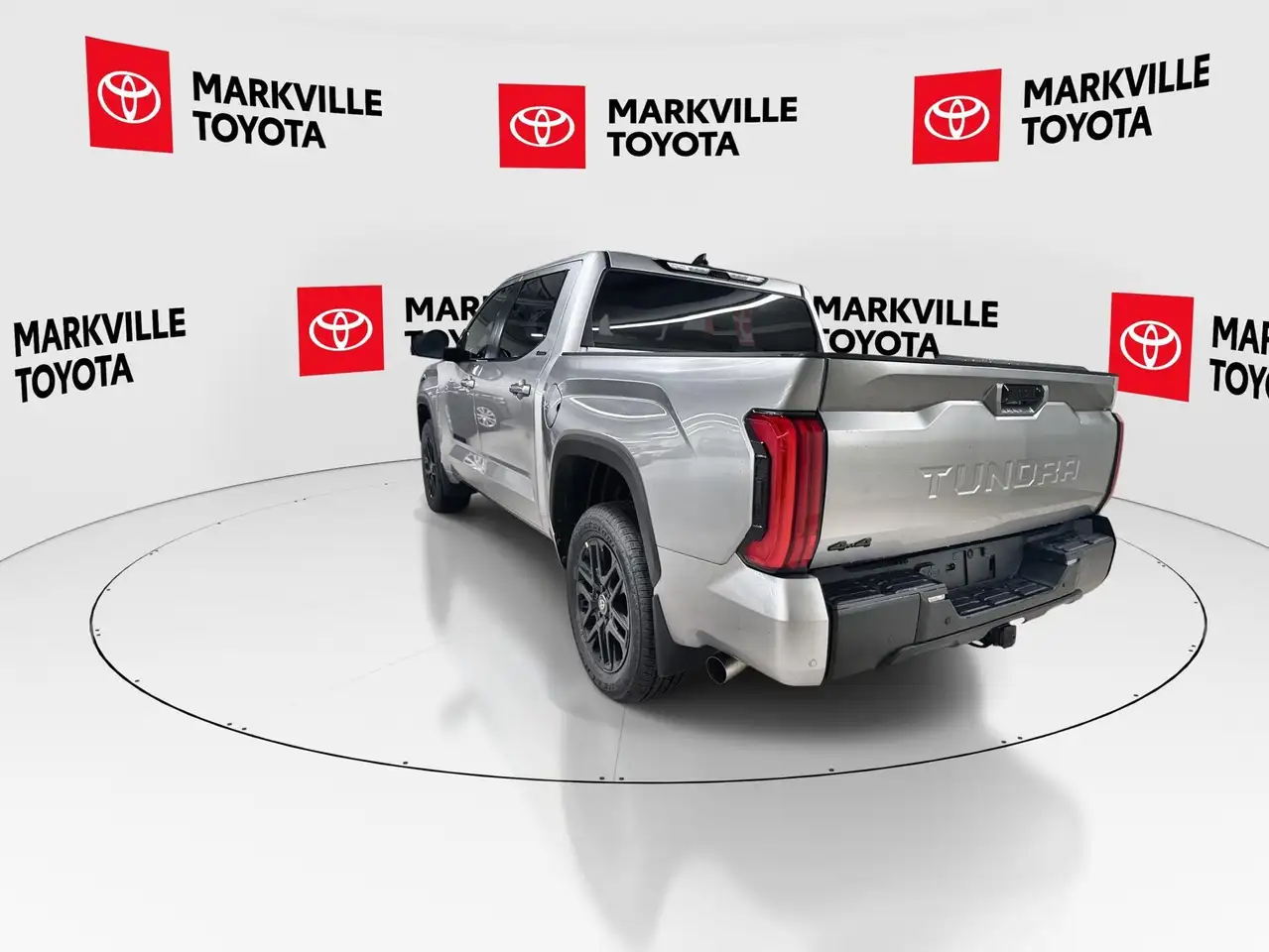 Toyota Tundra снимка Toyota Tundra