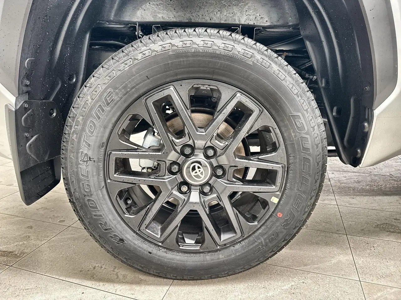 Toyota Tundra снимка Toyota Tundra