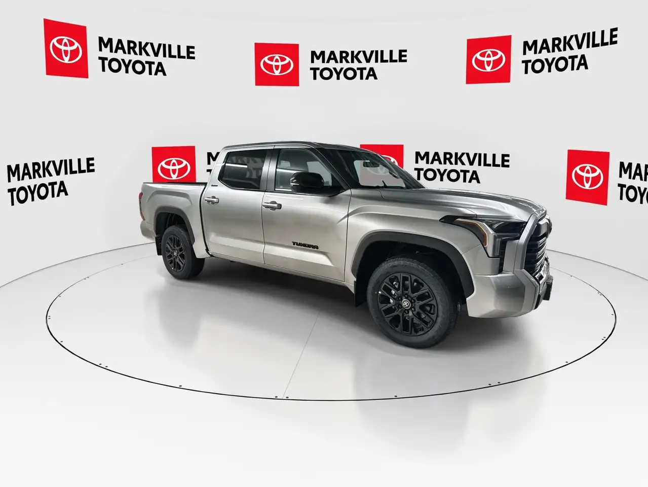 Toyota Tundra снимка Toyota Tundra