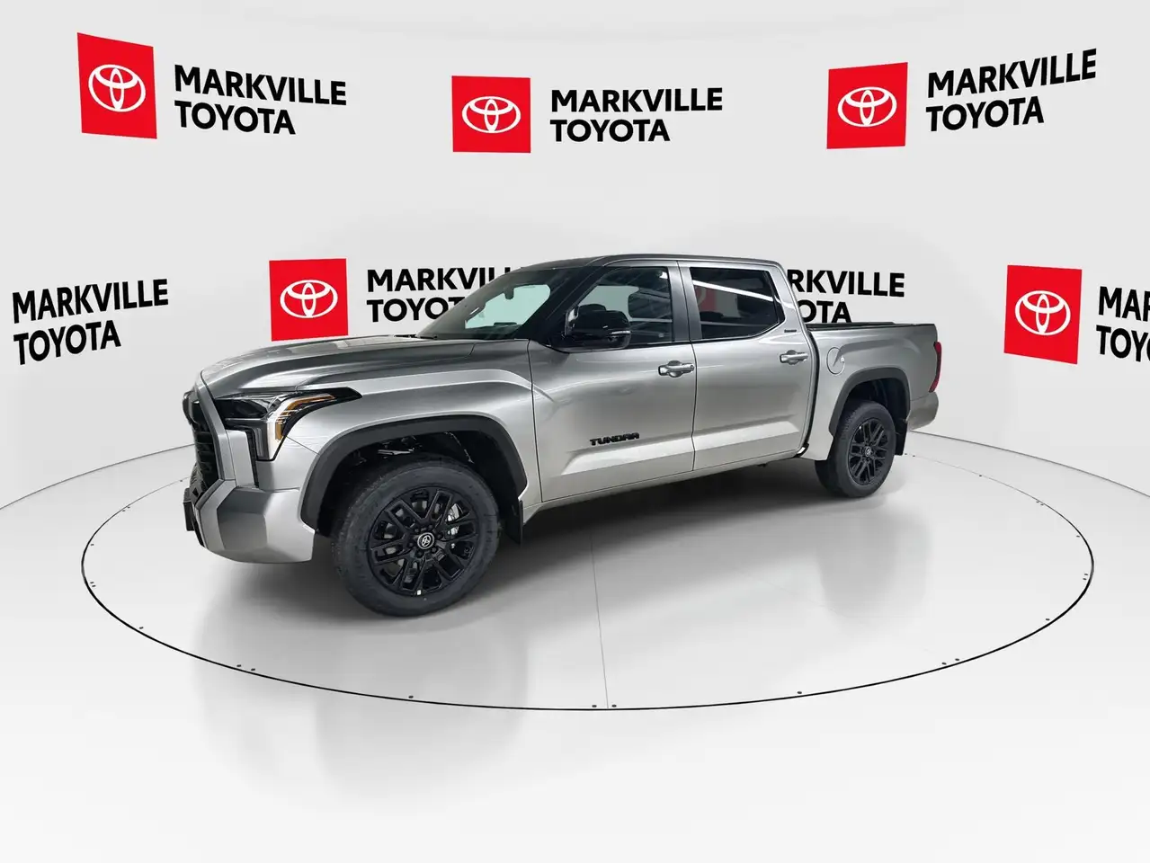 Toyota Tundra снимка Toyota Tundra