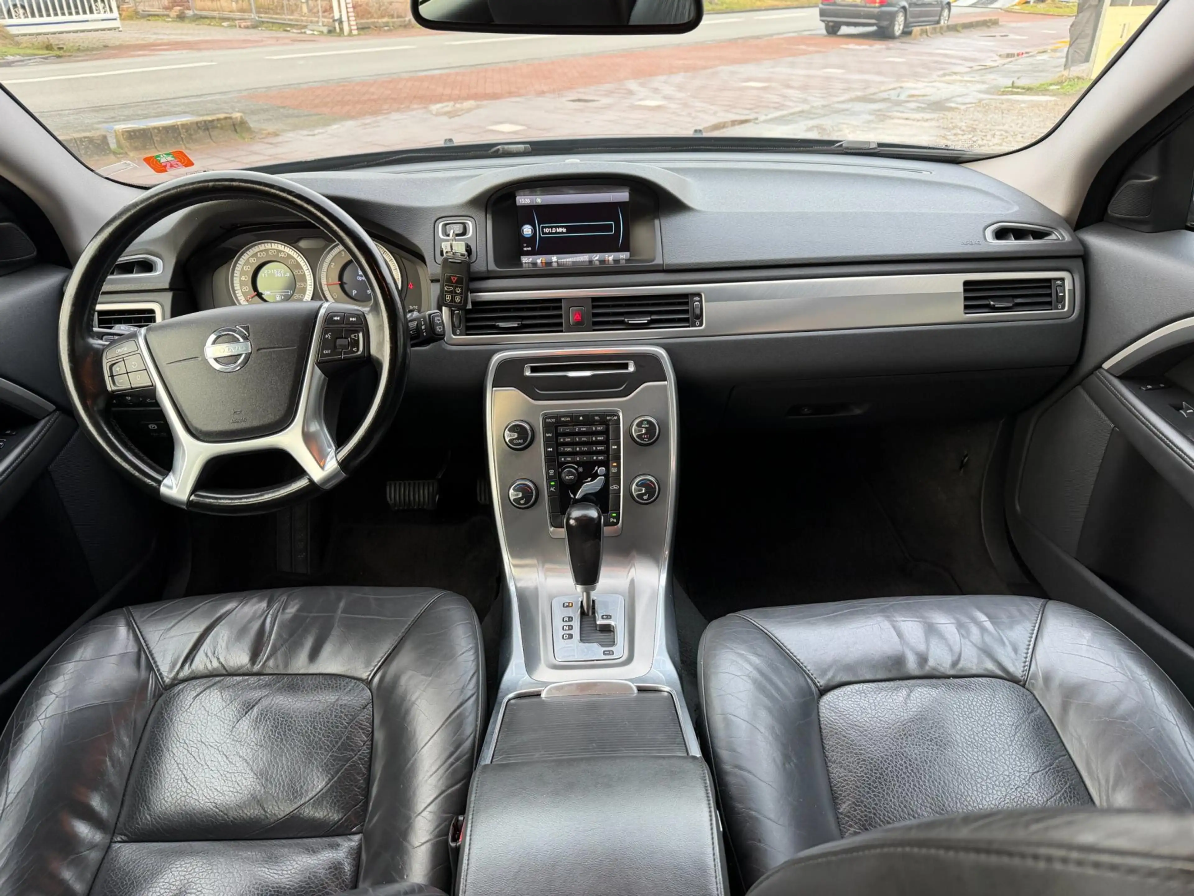 Volvo V70 1.6 T4 Limited Edition AUT|NAVI|Leder|HAAK|Goed OH — photo 2