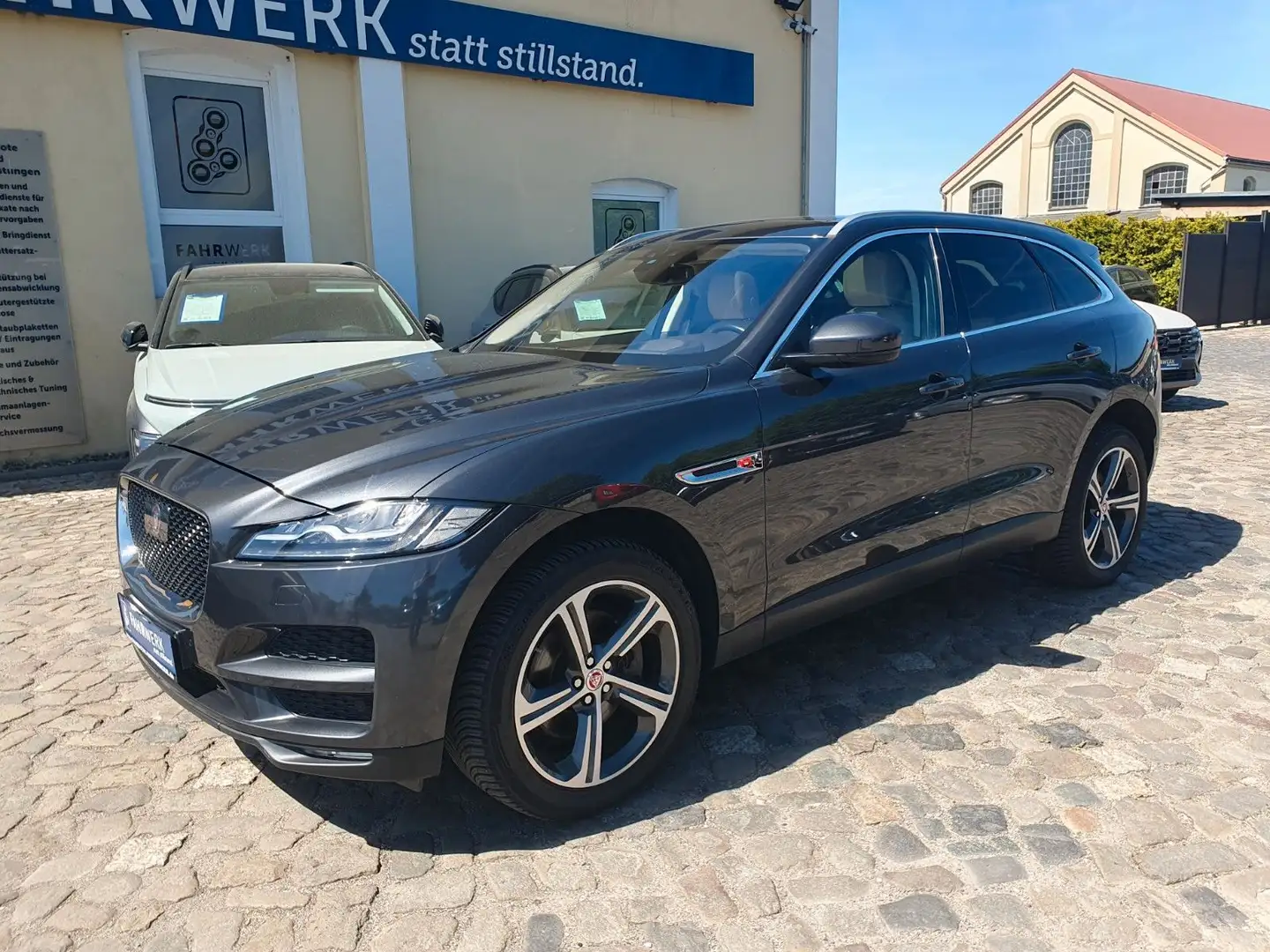 Jaguar F-Pace F-PACE Prestige AWD Gris - 2